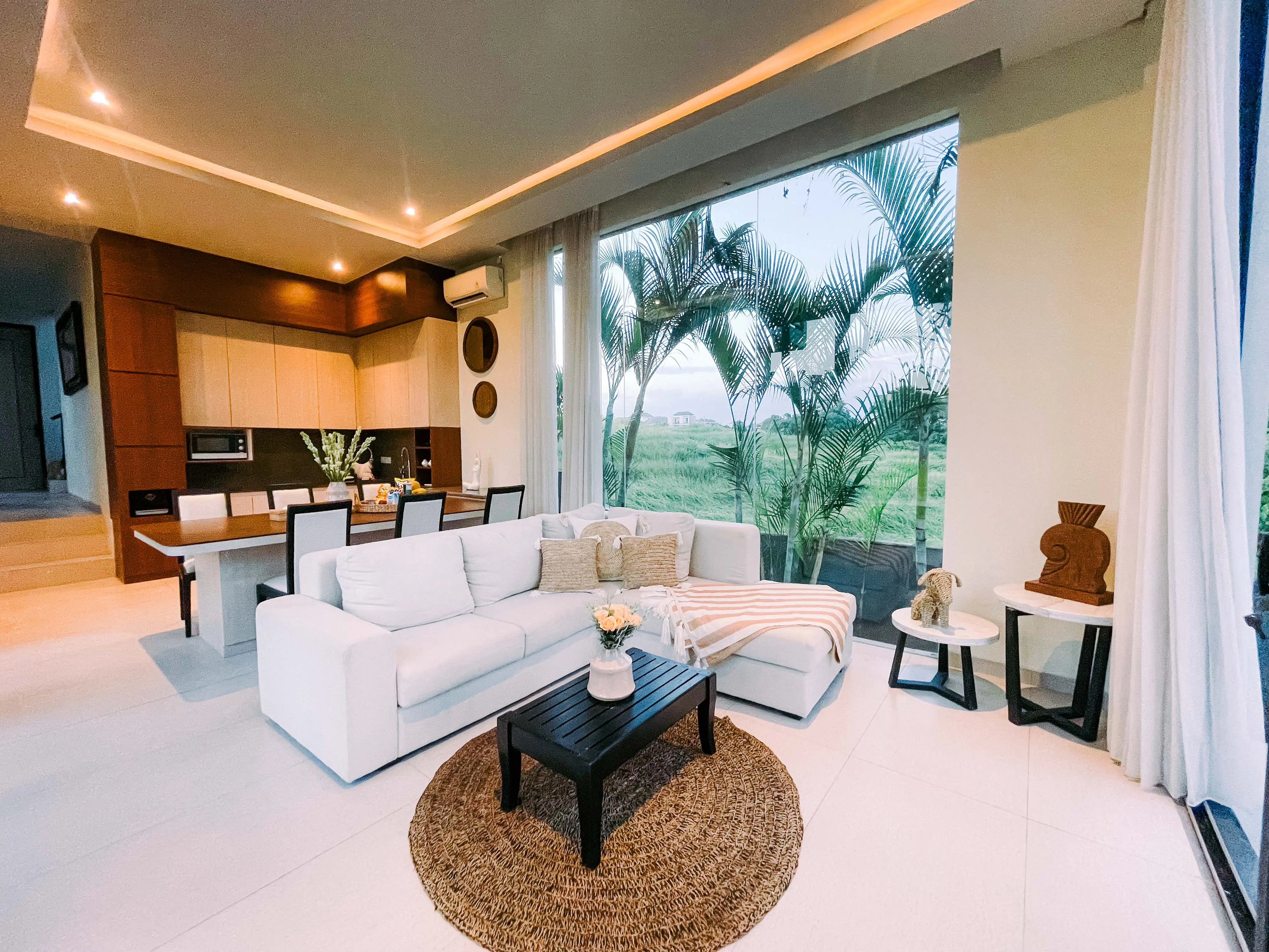 Villa 240m² in Indonesia, Canggu. Priced at 30590$ rent photo-25