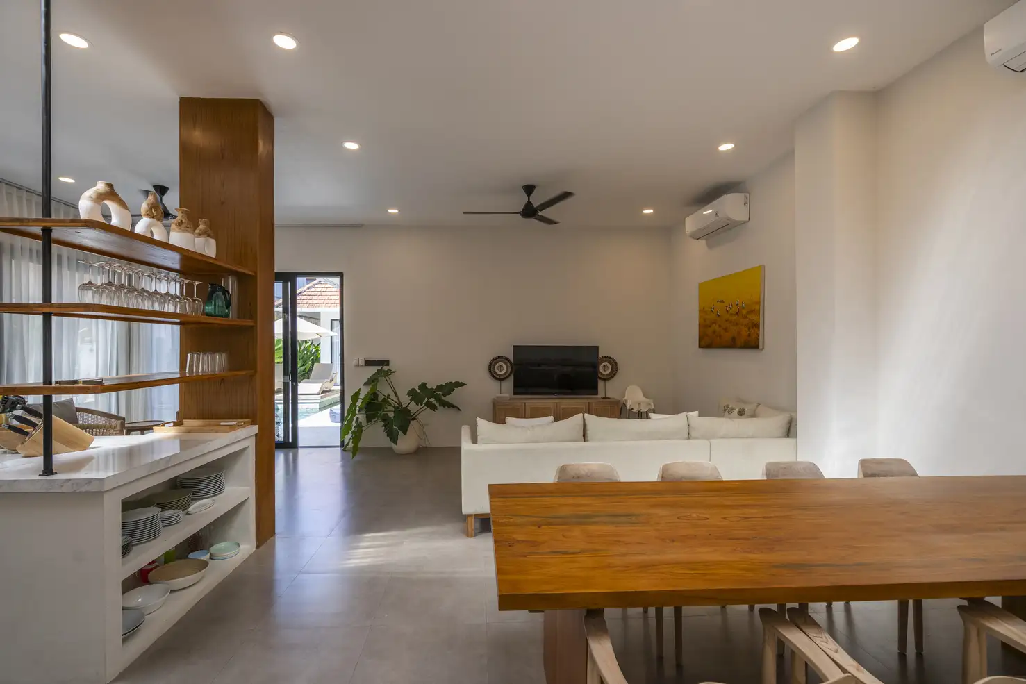 Villa 320m² in Indonesia, Canggu. Priced at 450000$ rent photo-17