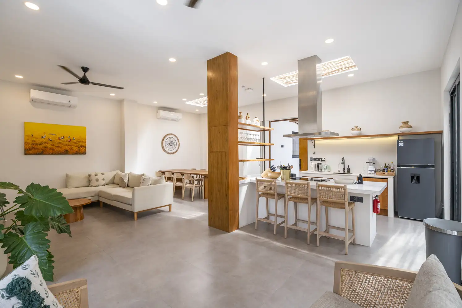 Villa 320m² in Indonesia, Canggu. Priced at 450000$ rent photo-23