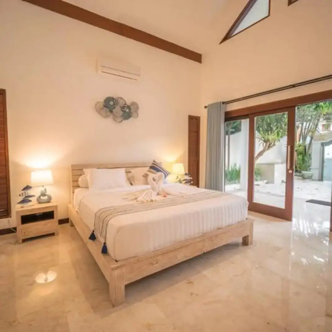 Villa 280m² in Indonesia, East-Bali. Priced at 350000$ rent photo-15