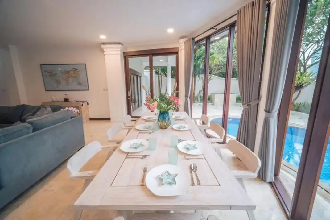 Villa 280m² in Indonesia, East-Bali. Priced at 350000$ rent photo-25