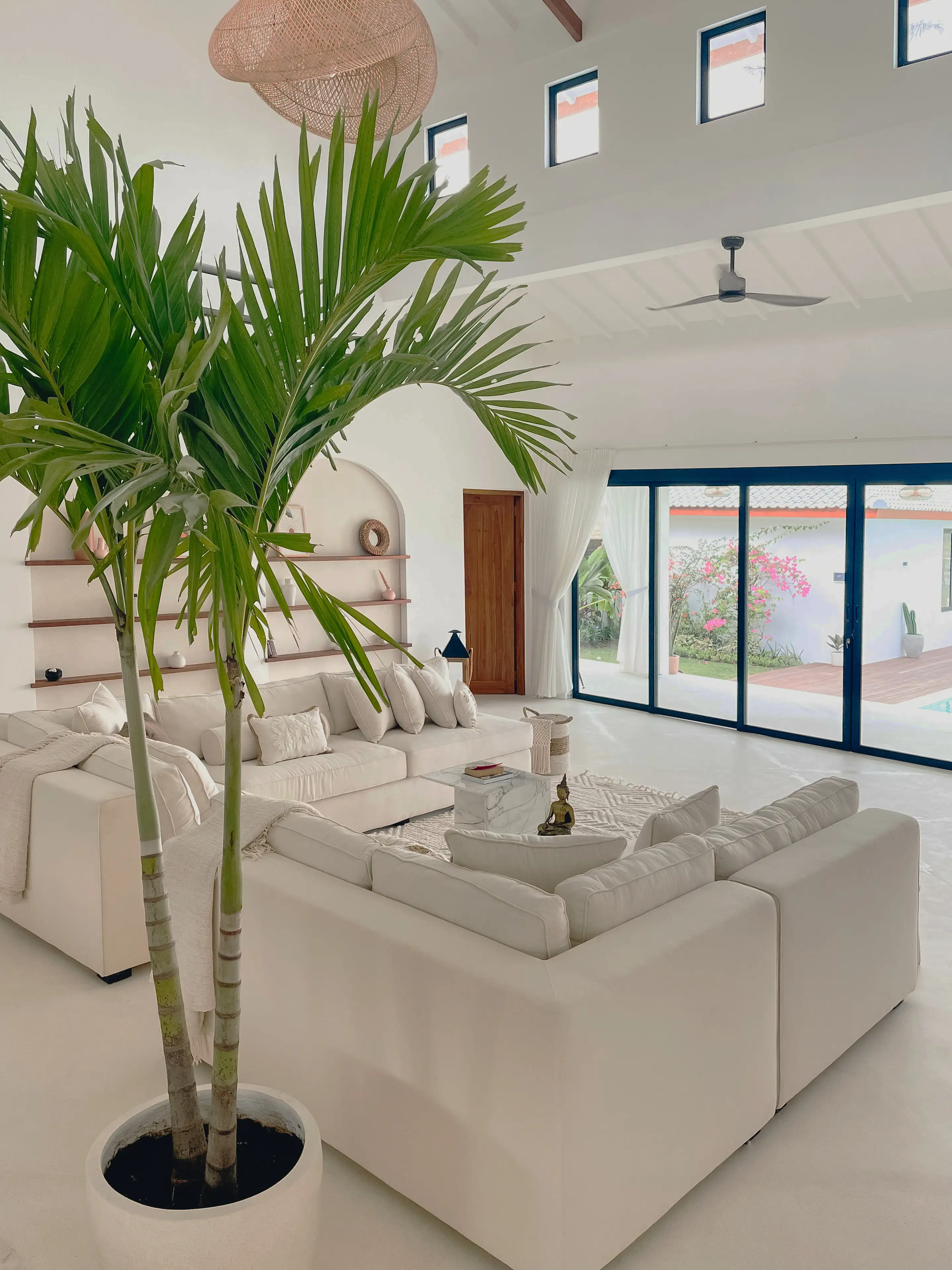 Villa 370m² in Indonesia, Ubud. Priced at 350000$ rent photo-18