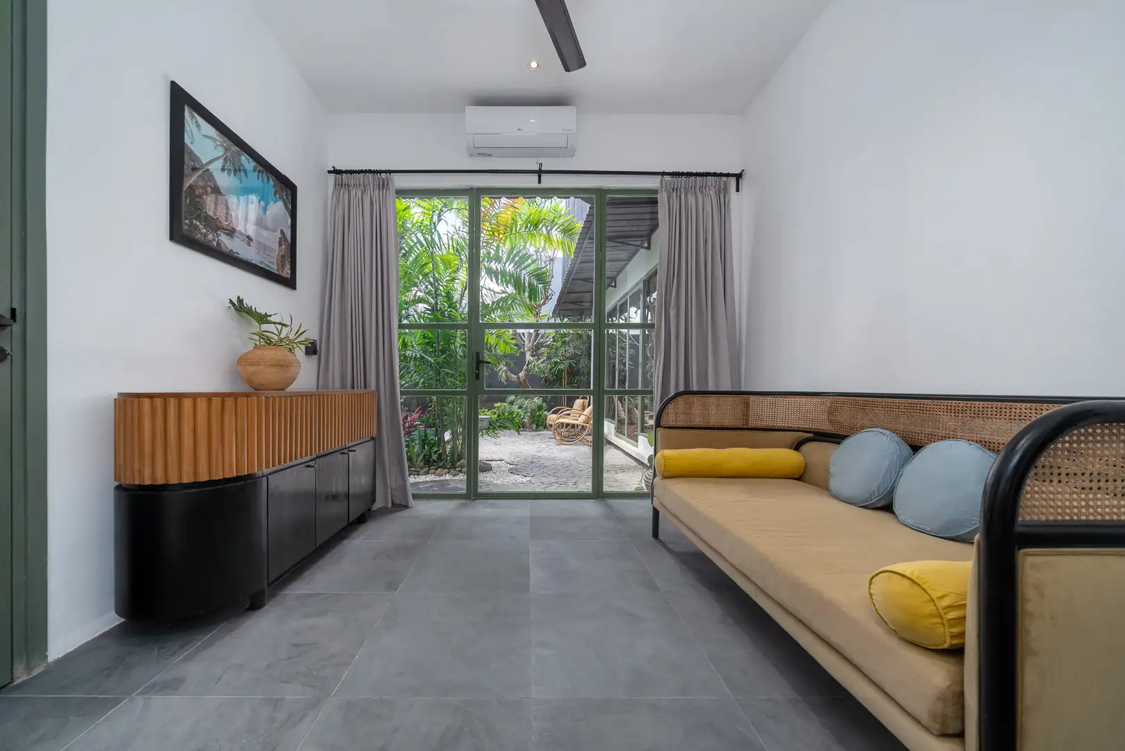 Villa 250m² in Indonesia, Canggu. Priced at 644000$ rent photo-4