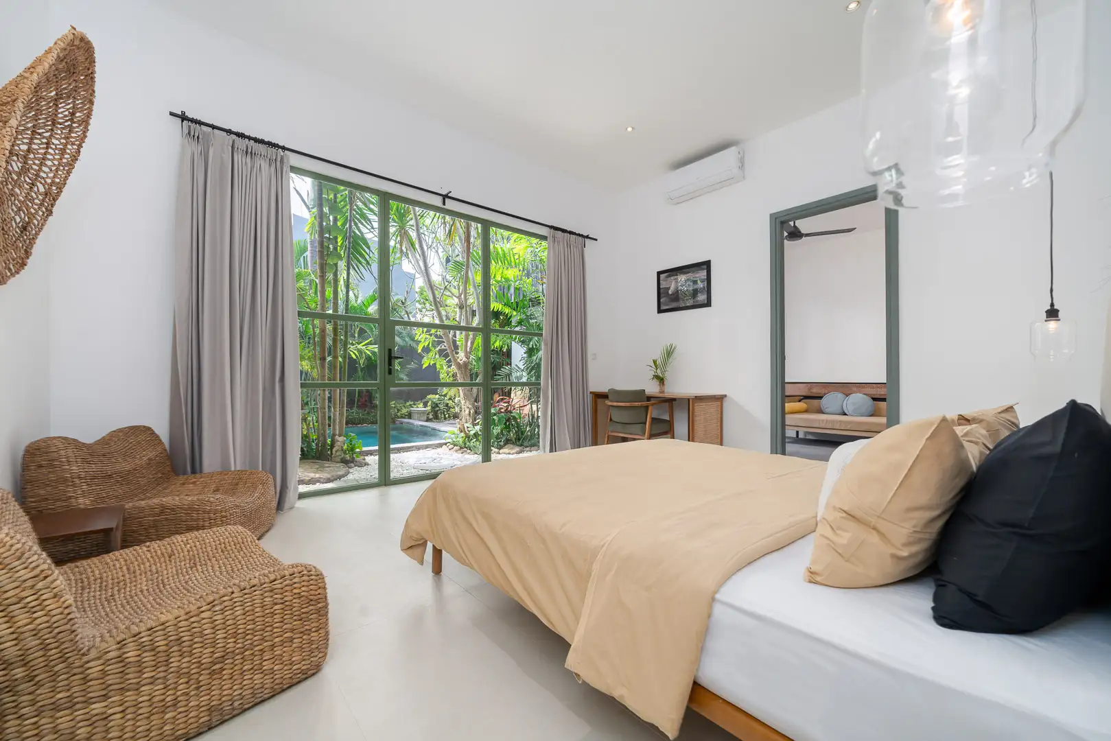 Villa 250m² in Indonesia, Canggu. Priced at 644000$ rent photo-12
