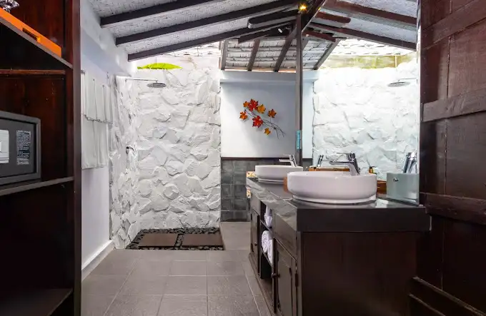 Other Properties 854m² in Indonesia, Ubud. Priced at 1480000$ rent photo-11