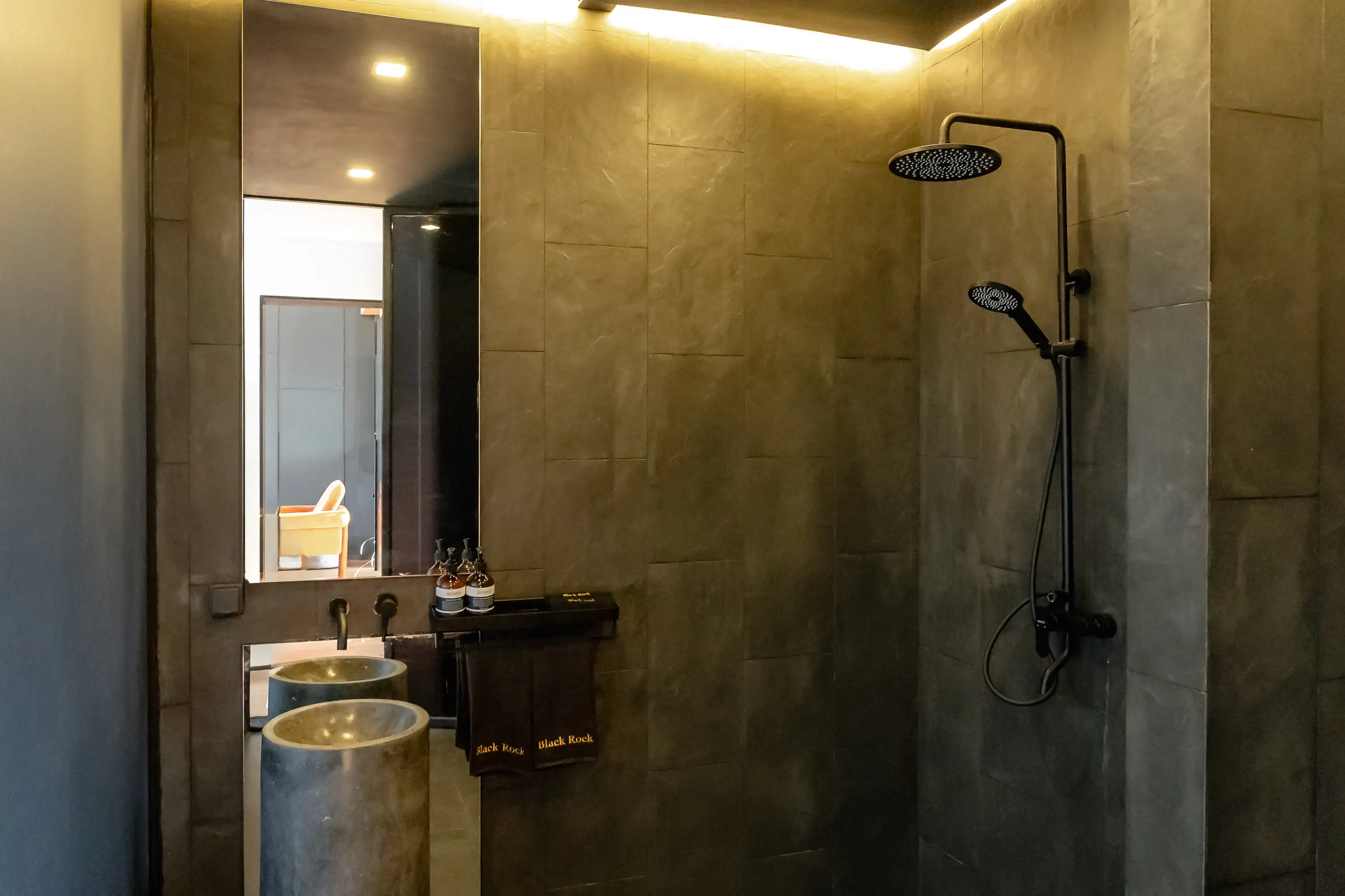 Villa 151m² in Indonesia, Bukit. Priced at 300000$ rent photo-11