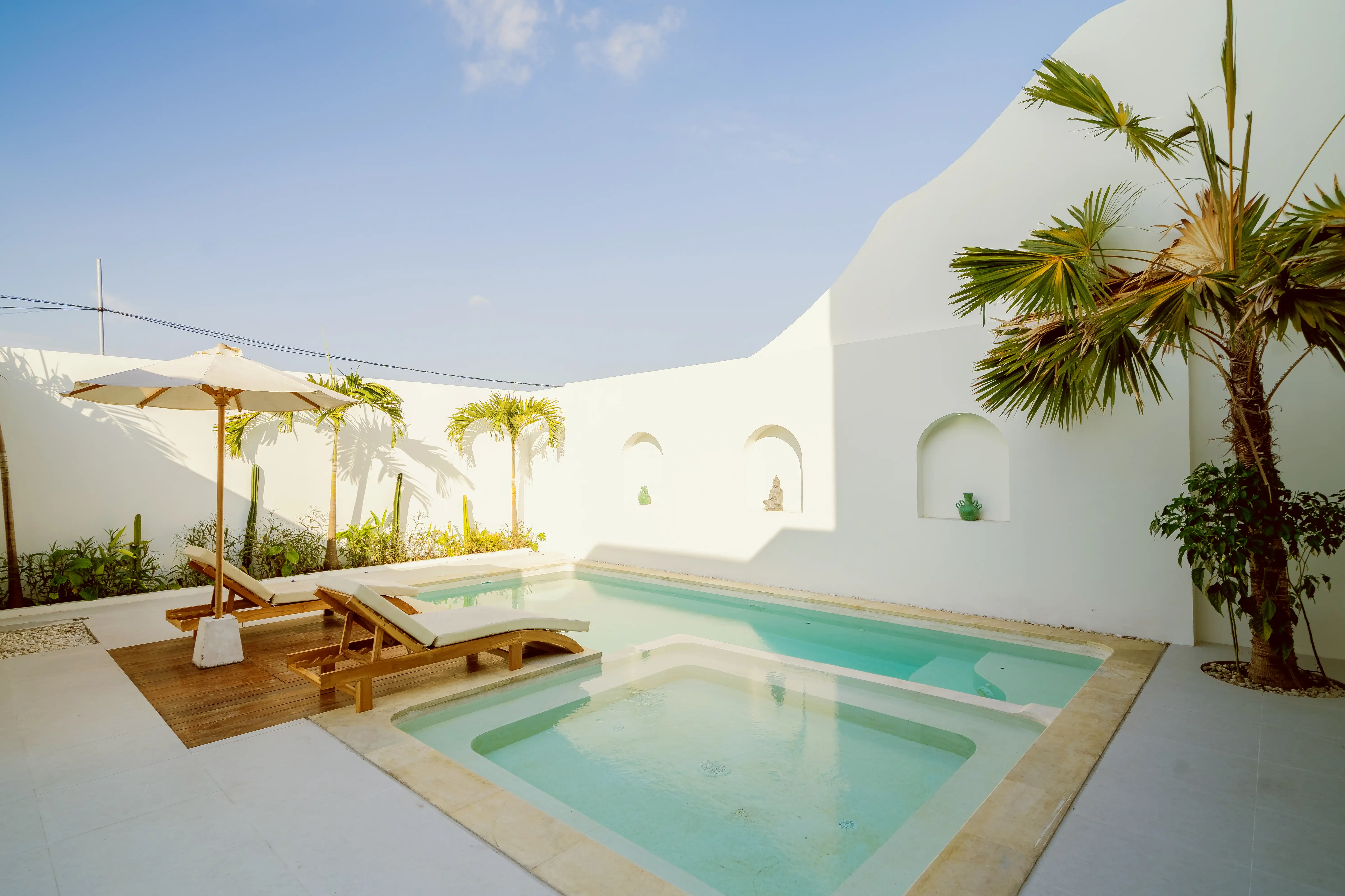 Villa 291m² in Indonesia, Kedungu. Priced at 289000$ rent photo-5