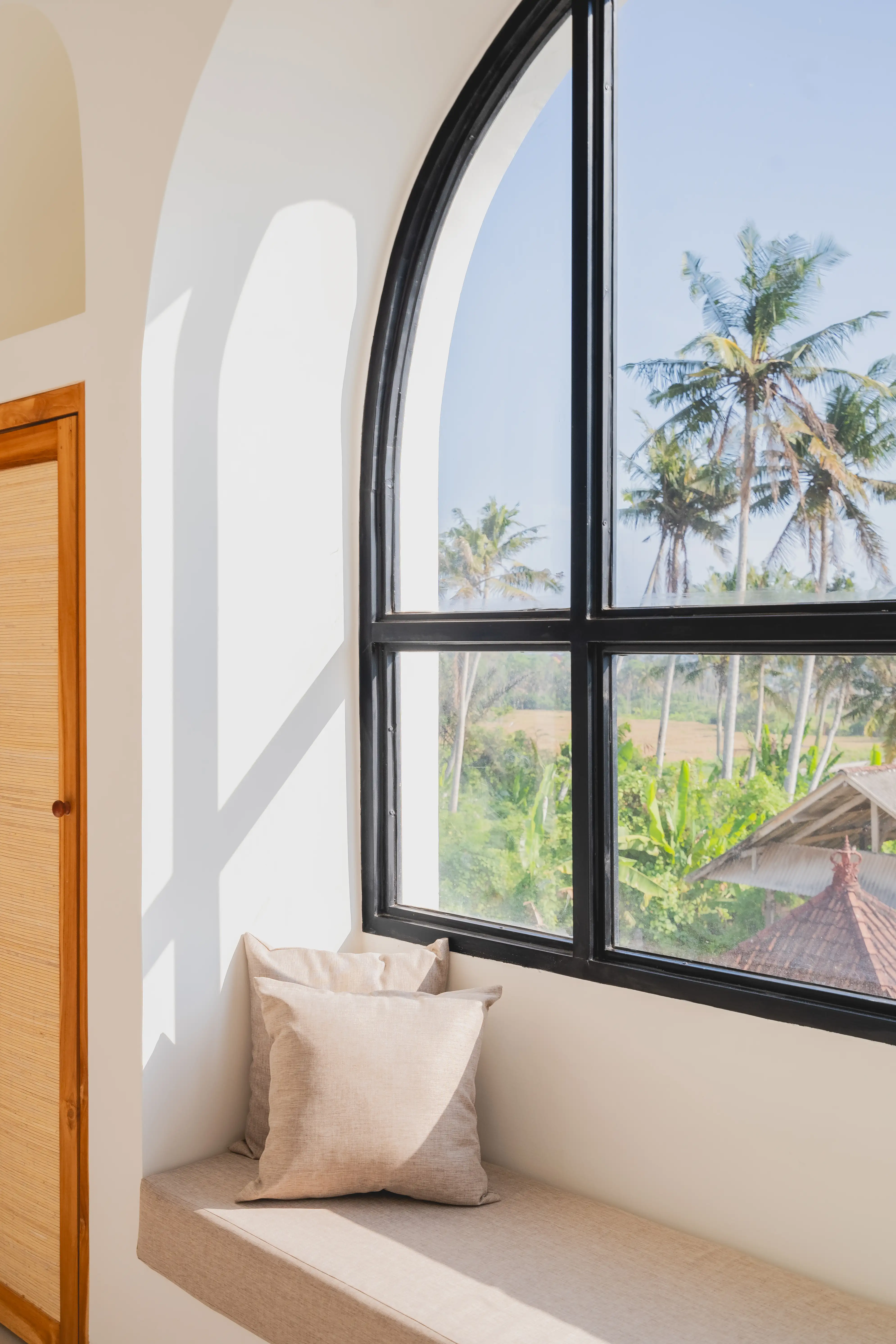 Villa 291m² in Indonesia, Kedungu. Priced at 289000$ rent photo-17