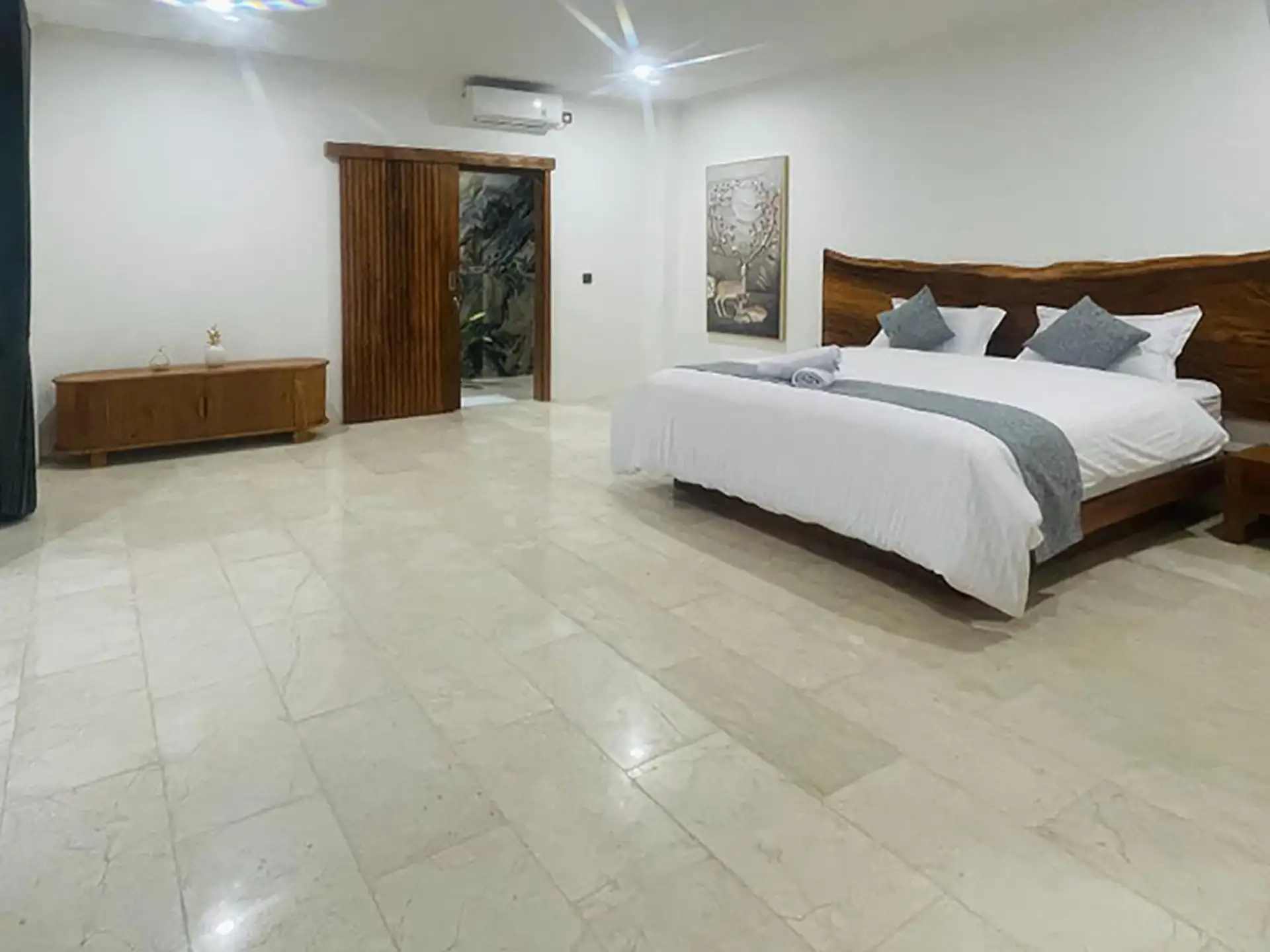 Villa 375m² in Indonesia, Canggu. Priced at 640000$ rent photo-6
