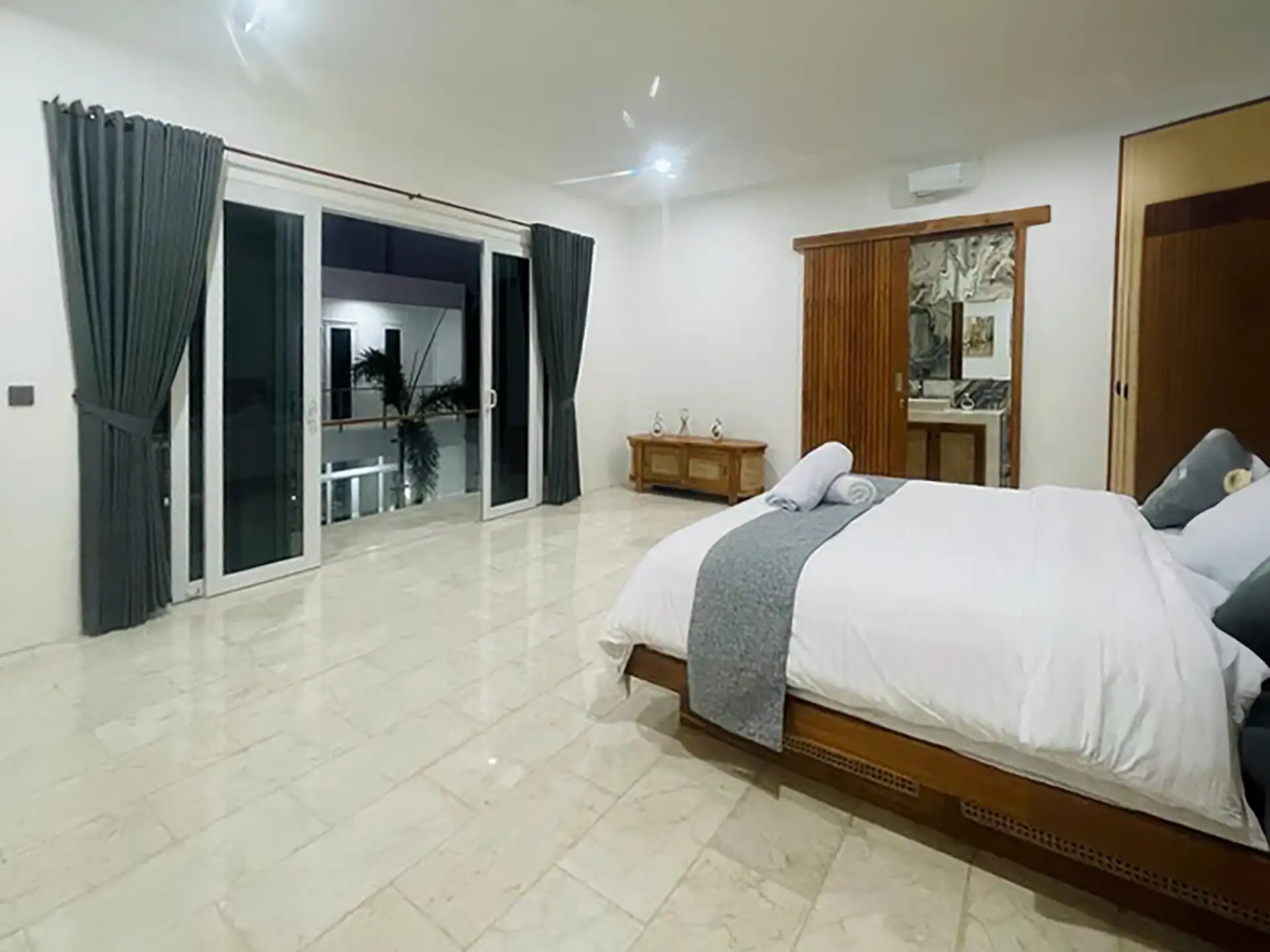 Villa 375m² in Indonesia, Canggu. Priced at 640000$ rent photo-10