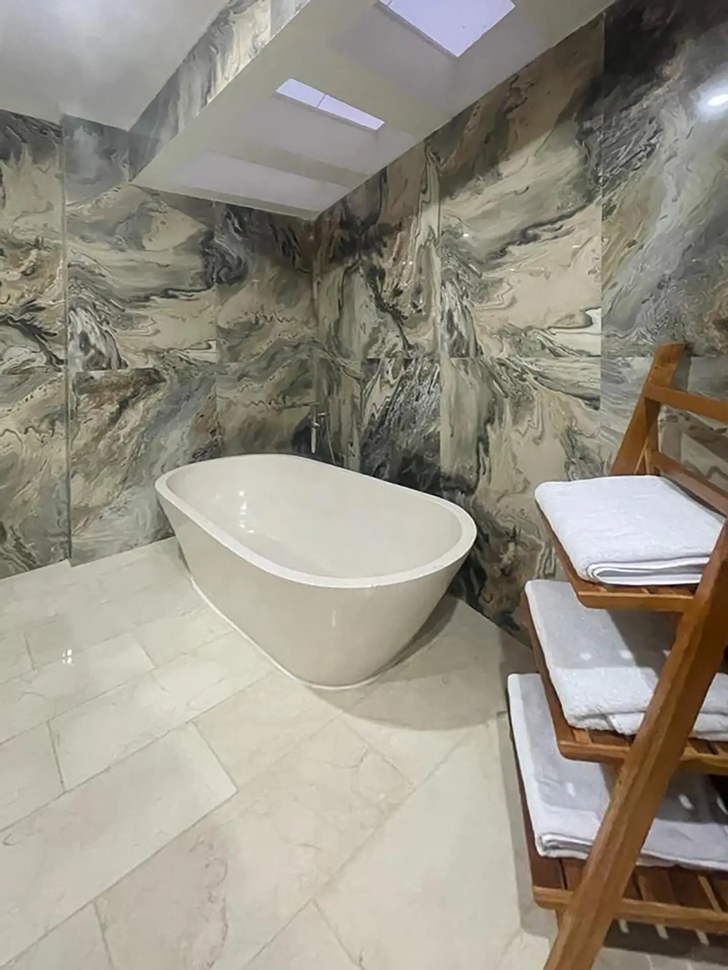 Villa 375m² in Indonesia, Canggu. Priced at 640000$ rent photo-13