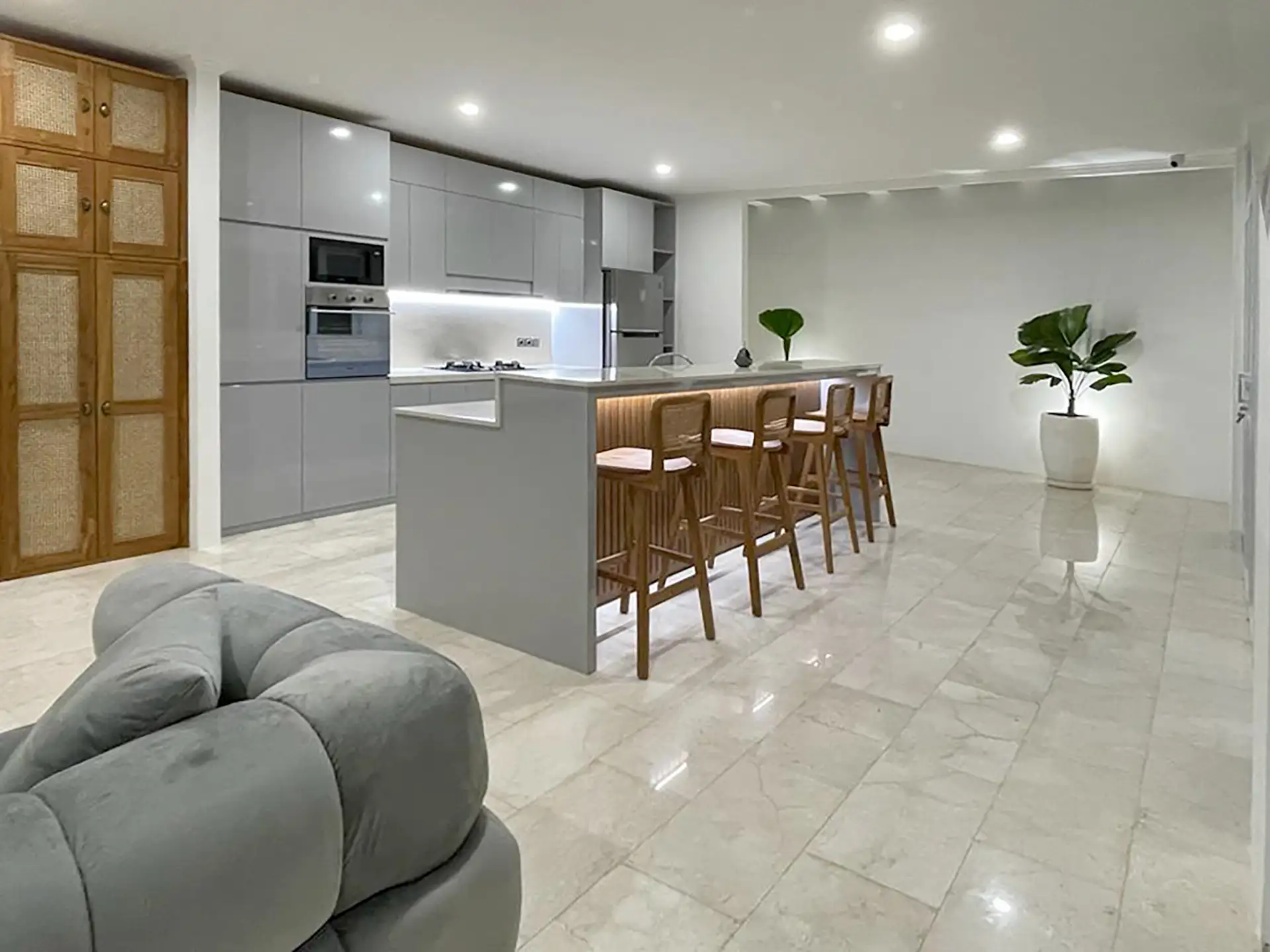 Villa 375m² in Indonesia, Canggu. Priced at 640000$ rent photo-15