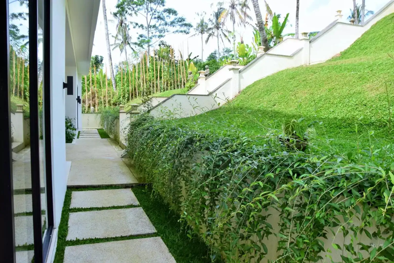 Villa 447m² in Indonesia, Ubud. Priced at 768000$ rent photo-6