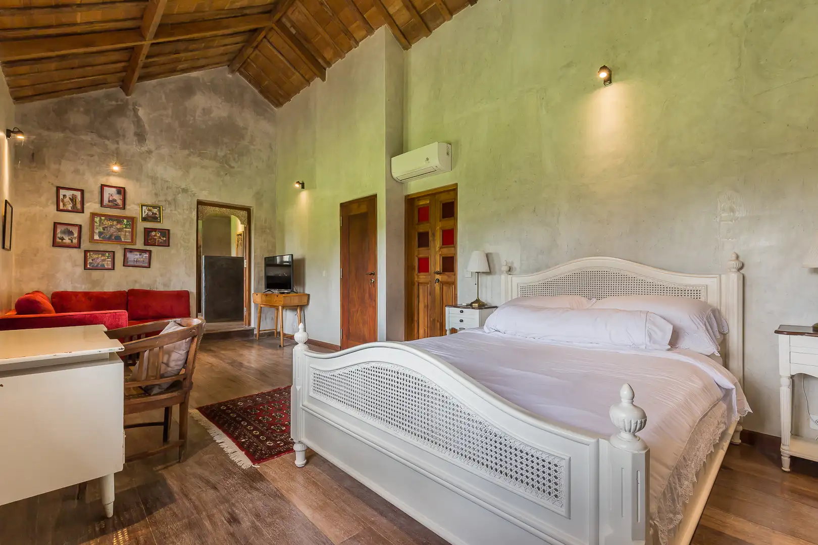 Villa 440m² in Indonesia, Ubud. Priced at 1088000$ rent photo-12