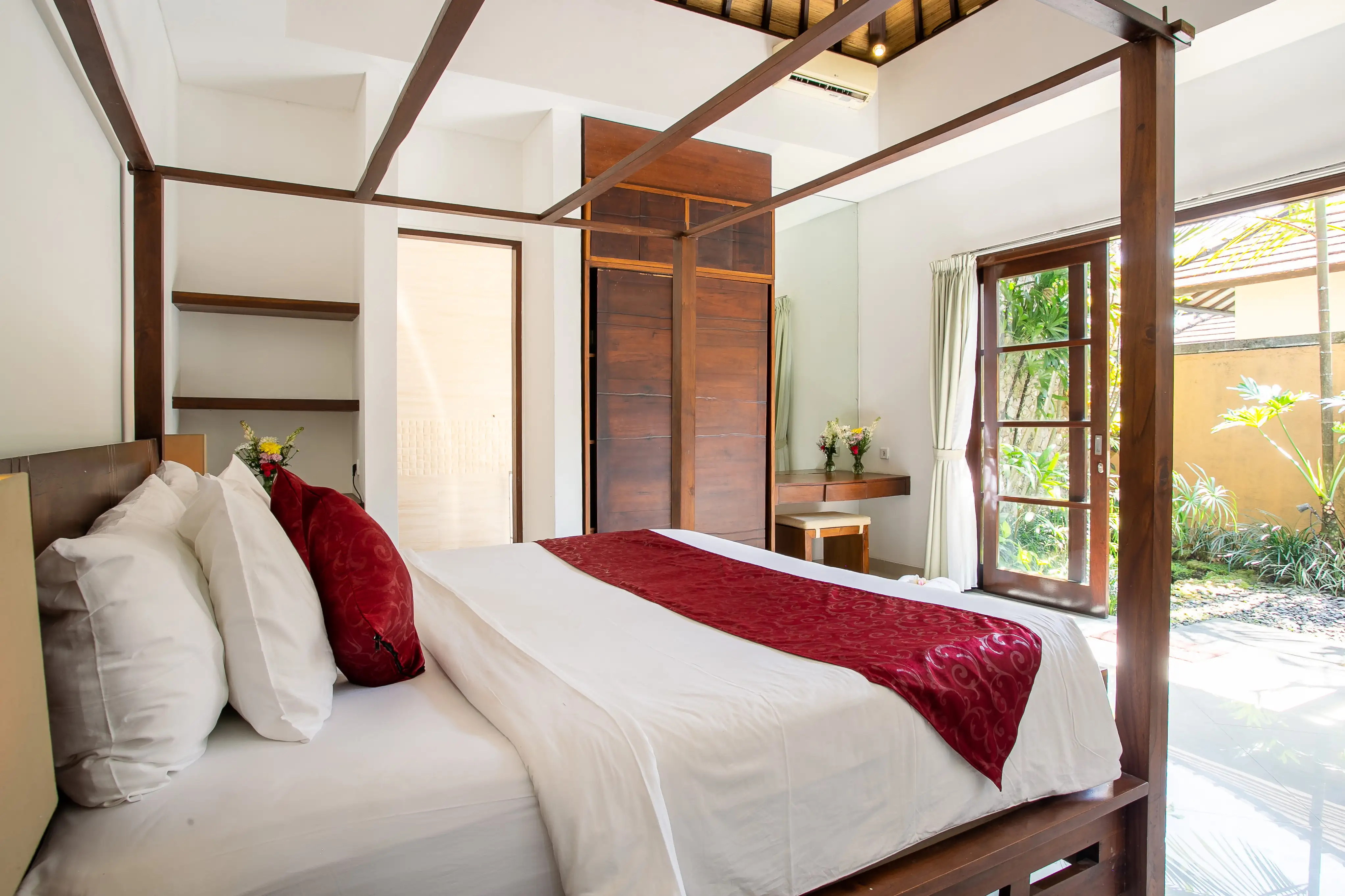 Villa 1400m² in Indonesia, Ubud. Priced at 796227$ rent photo-13