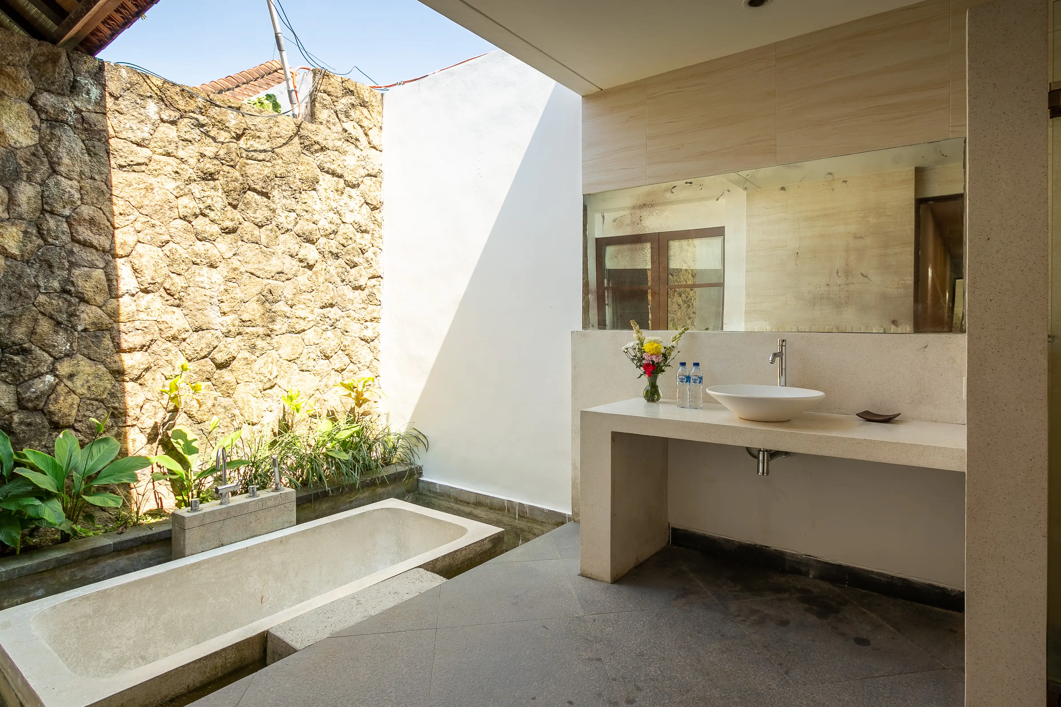 Villa 1400m² in Indonesia, Ubud. Priced at 796227$ rent photo-17