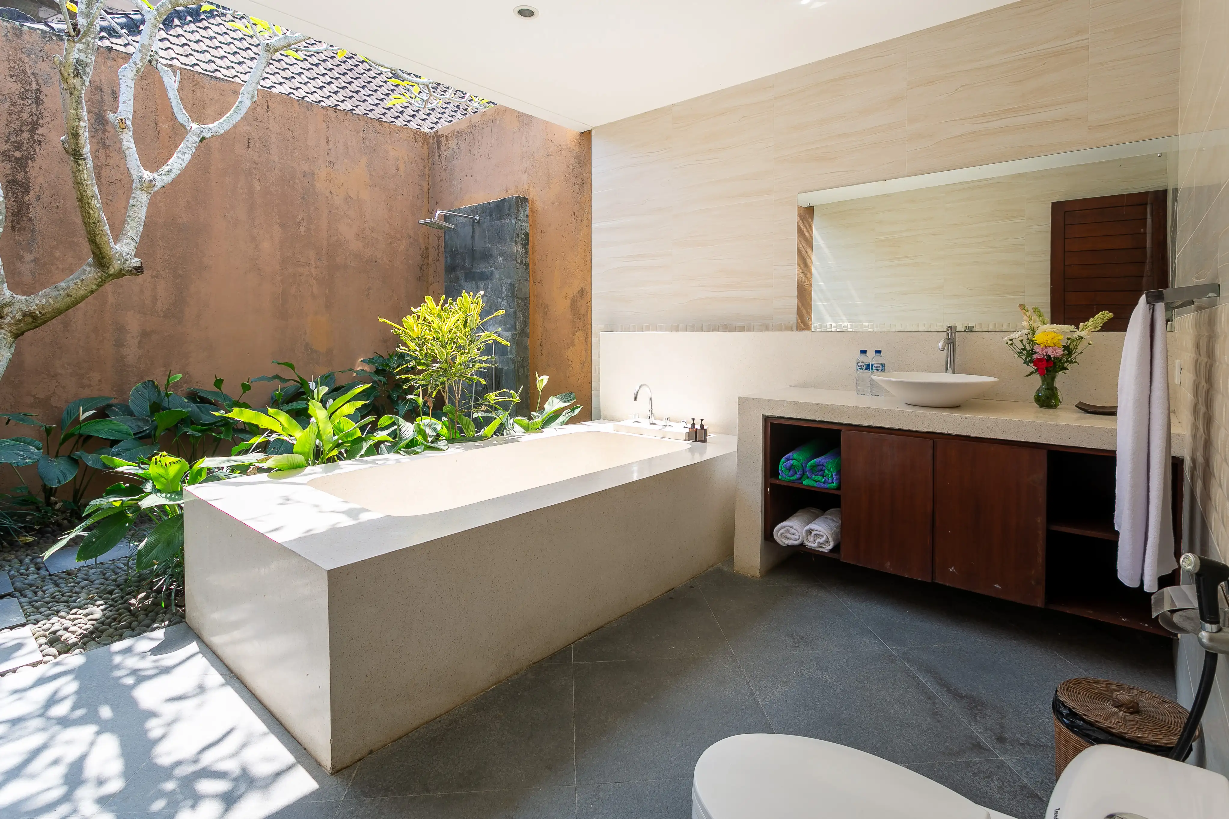 Villa 1400m² in Indonesia, Ubud. Priced at 796227$ rent photo-27