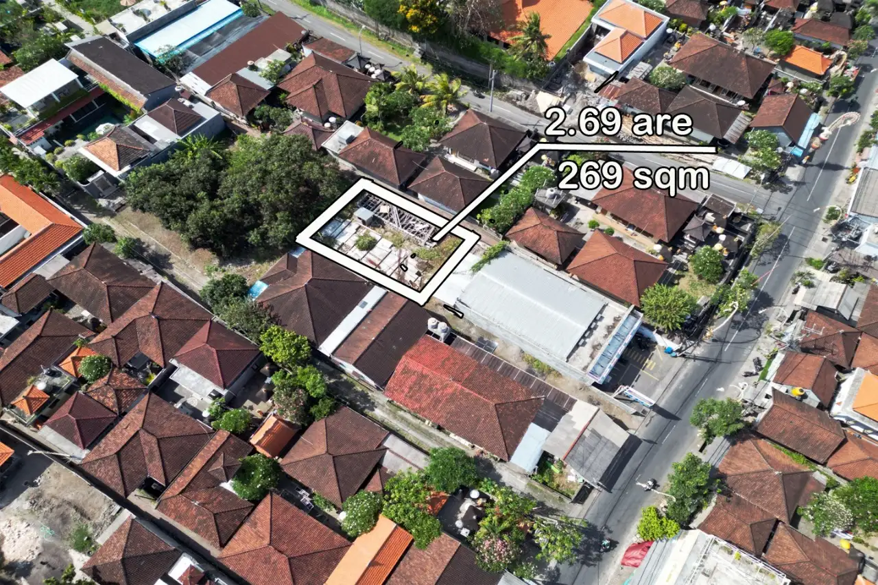 Land 0m² in Indonesia, Canggu. Priced at 128313$ rent photo-1
