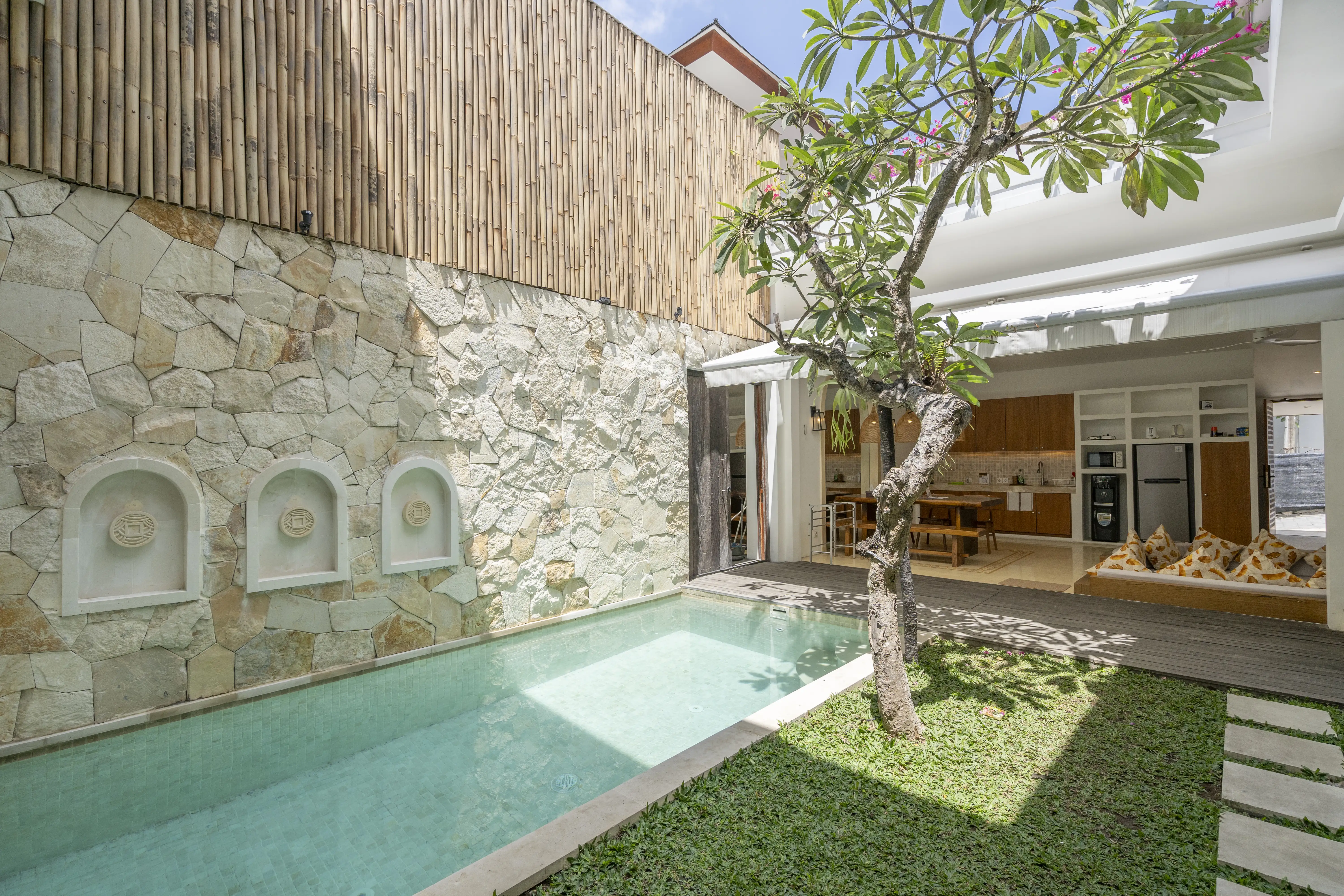 Villa 189m² in Indonesia, Canggu. Priced at 350778$ rent photo-5
