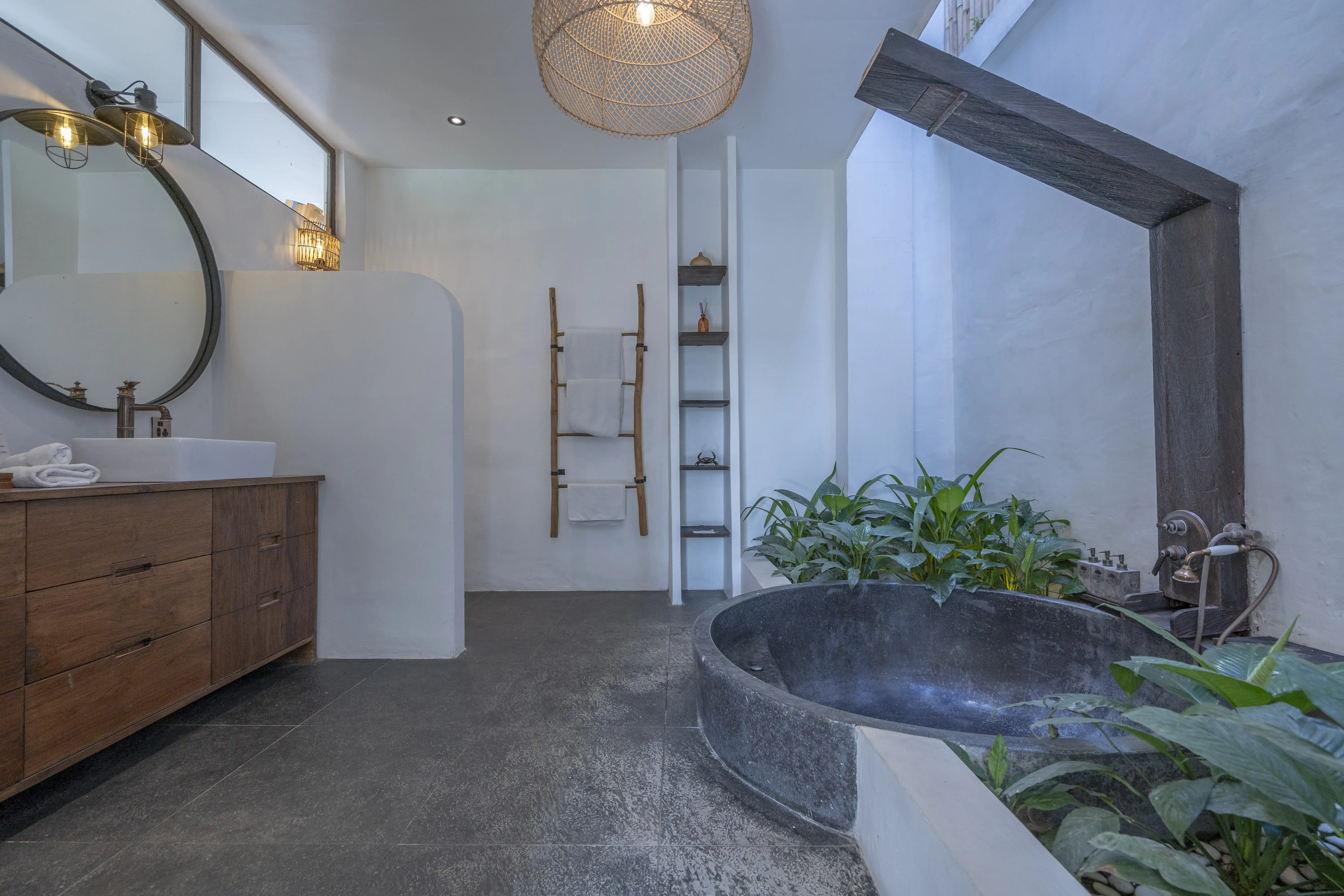 Villa 190m² in Indonesia, Canggu. Priced at 335000$ rent photo-6