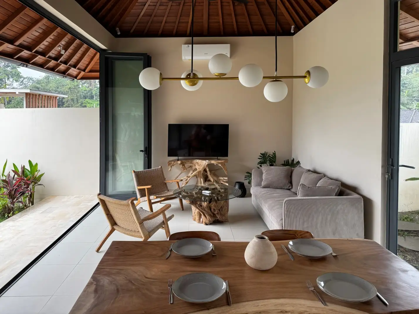 Villa 133m² in Indonesia, Ubud. Priced at 315000$ rent photo-28