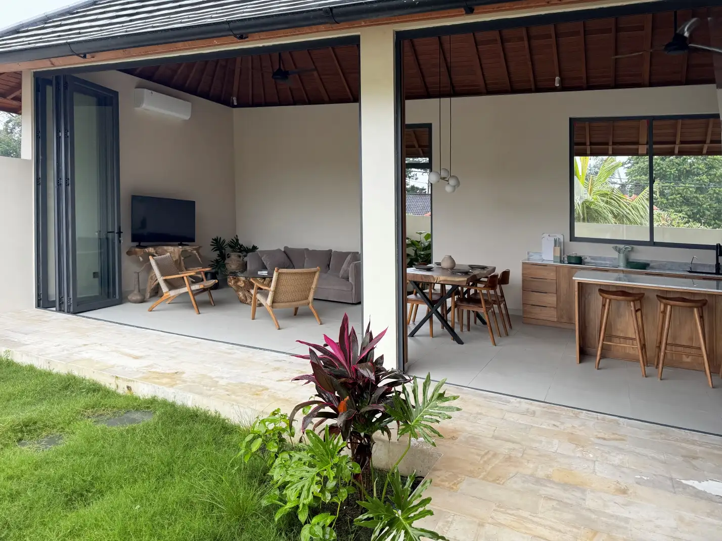 Villa 113m² in Indonesia, Ubud. Priced at 262650$ rent photo-7