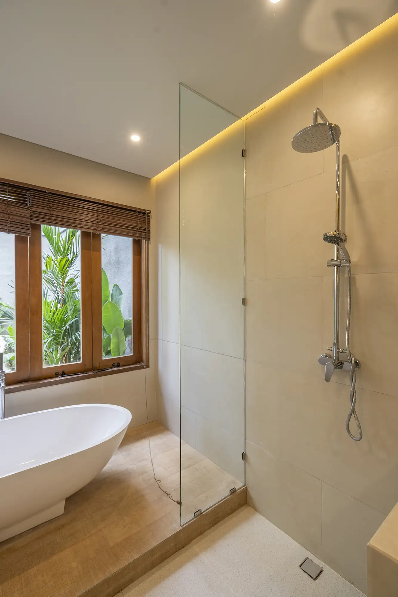 Villa 380m² in Indonesia, Canggu. Priced at 110000$ rent photo-8