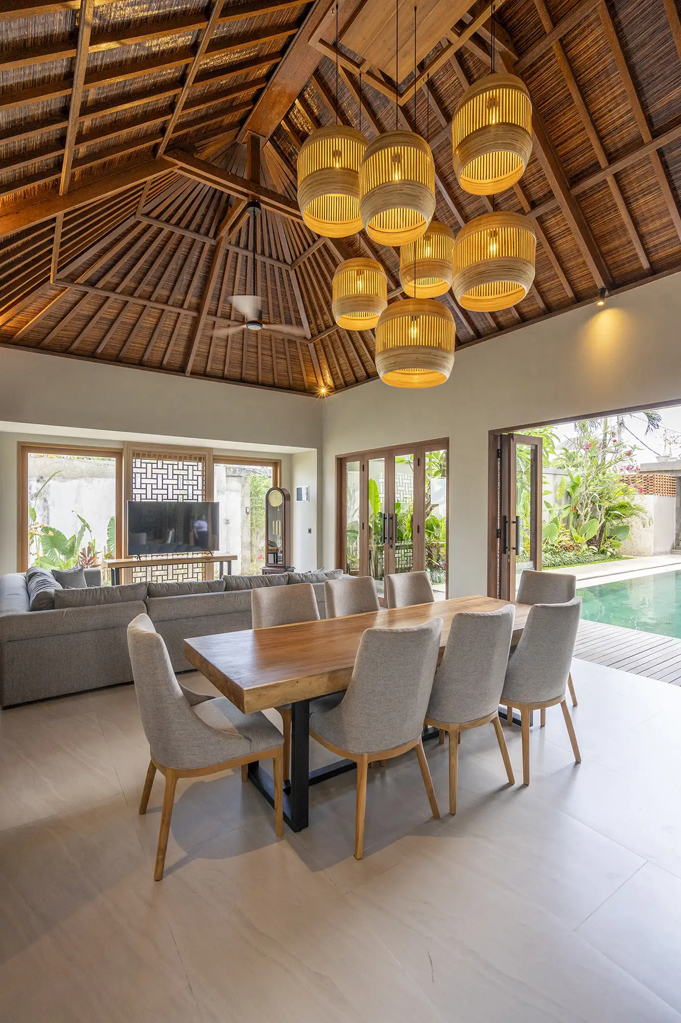 Villa 380m² in Indonesia, Canggu. Priced at 110000$ rent photo-10