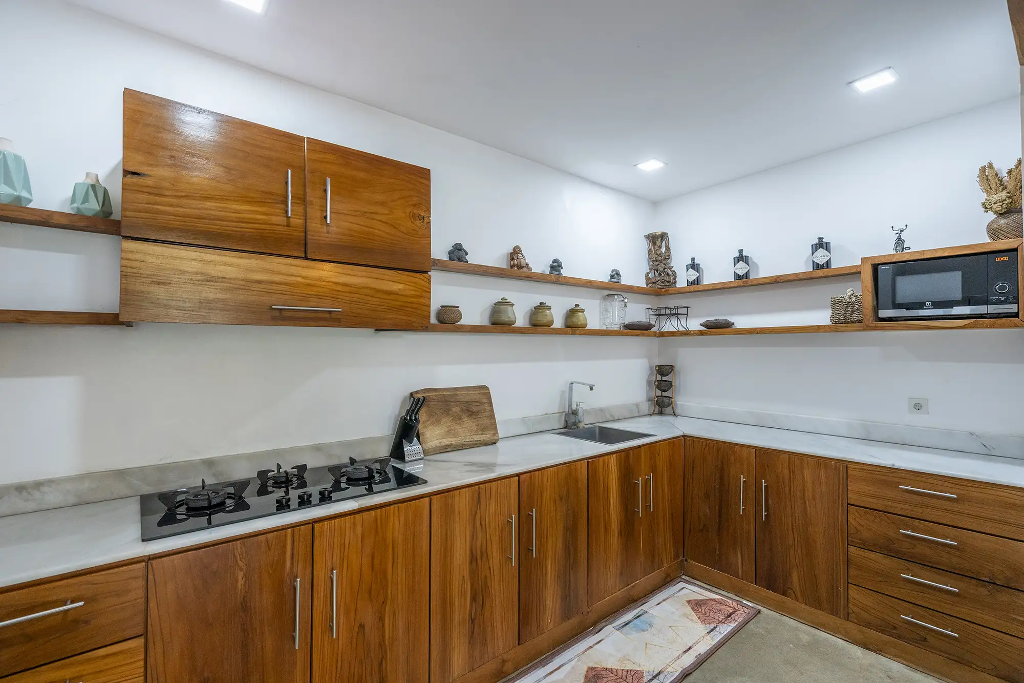 Villa 180m² in Indonesia, Kuta. Priced at 280000$ rent photo-4
