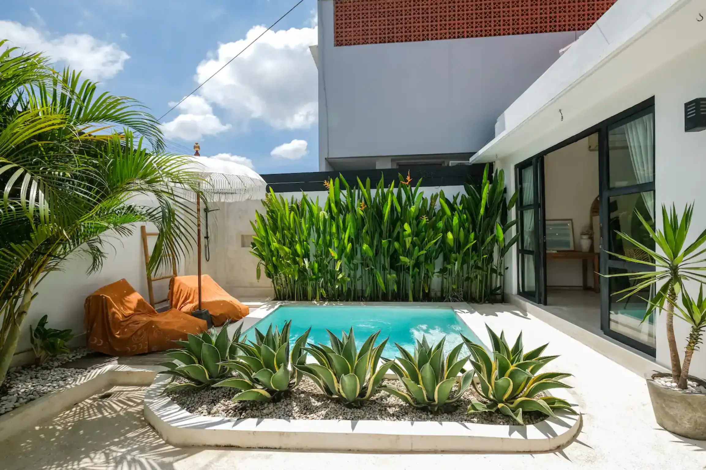 Villa 75m² in Indonesia, Canggu. Priced at 240000$ rent photo-8