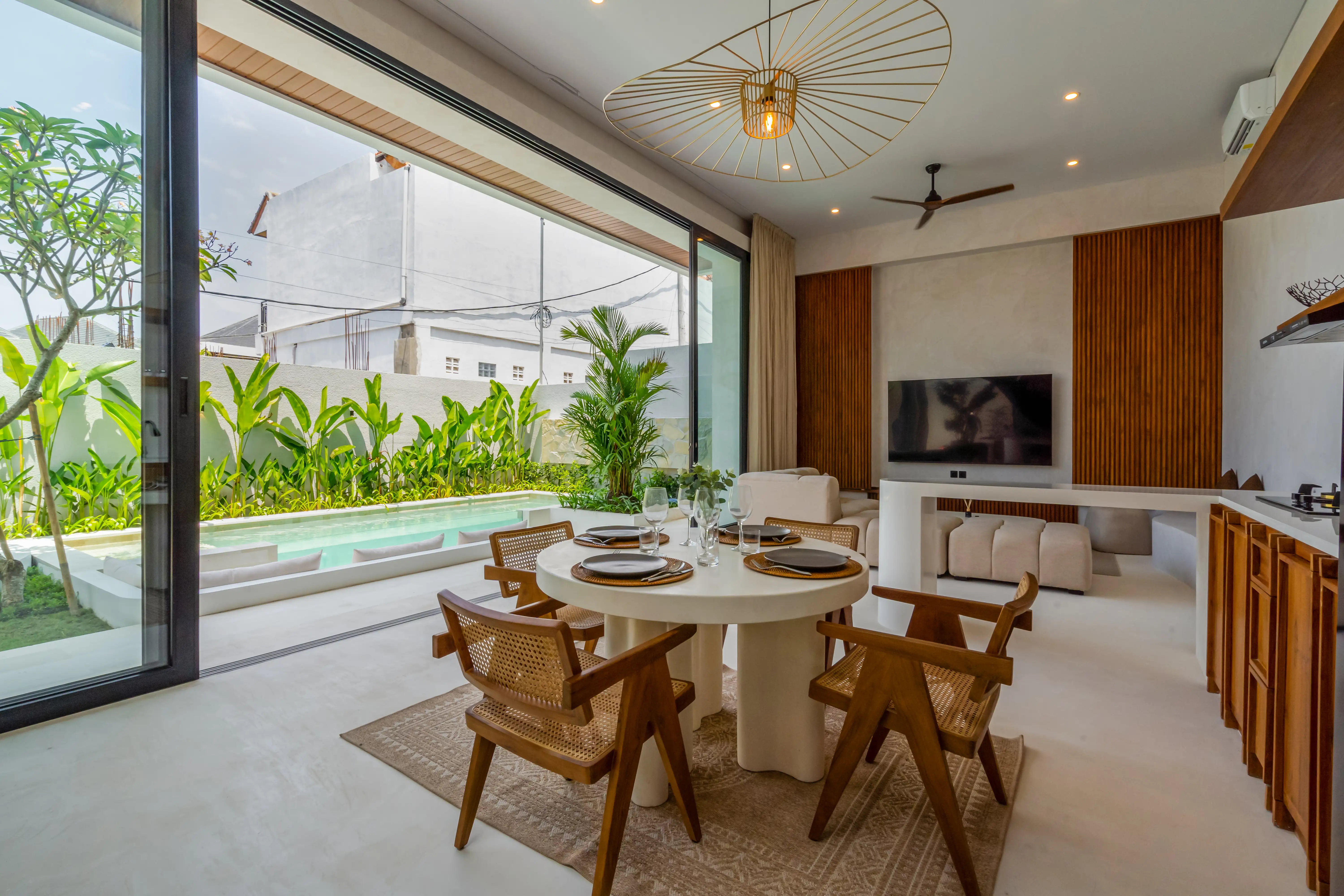 Villa 141m² in Indonesia, Canggu. Priced at 320000$ rent photo-4