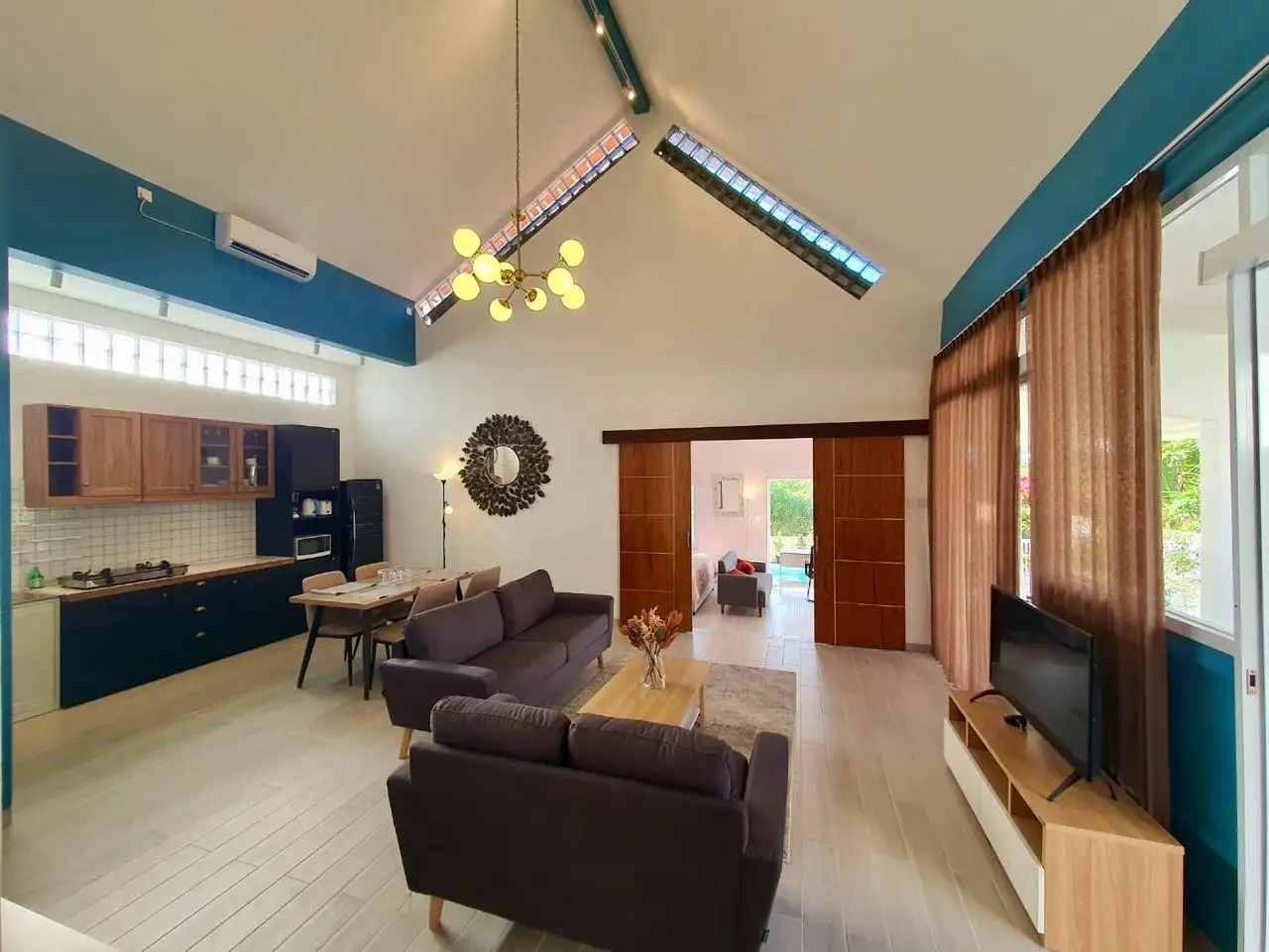 Villa 150m² in Indonesia, Bukit. Priced at 175000$ rent photo-4