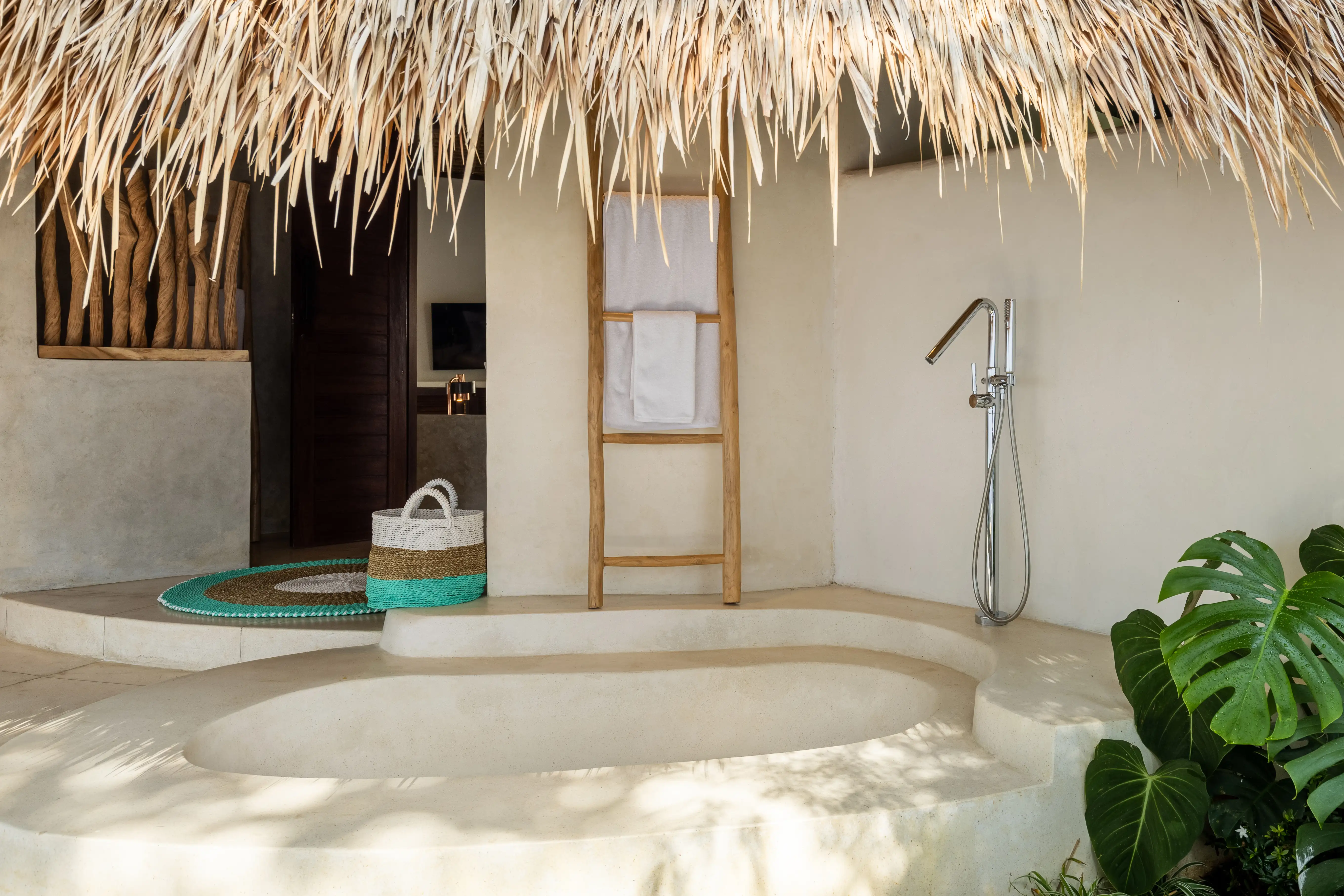 Other Properties 600m² in Indonesia, Tabanan. Priced at 1100000$ rent photo-34
