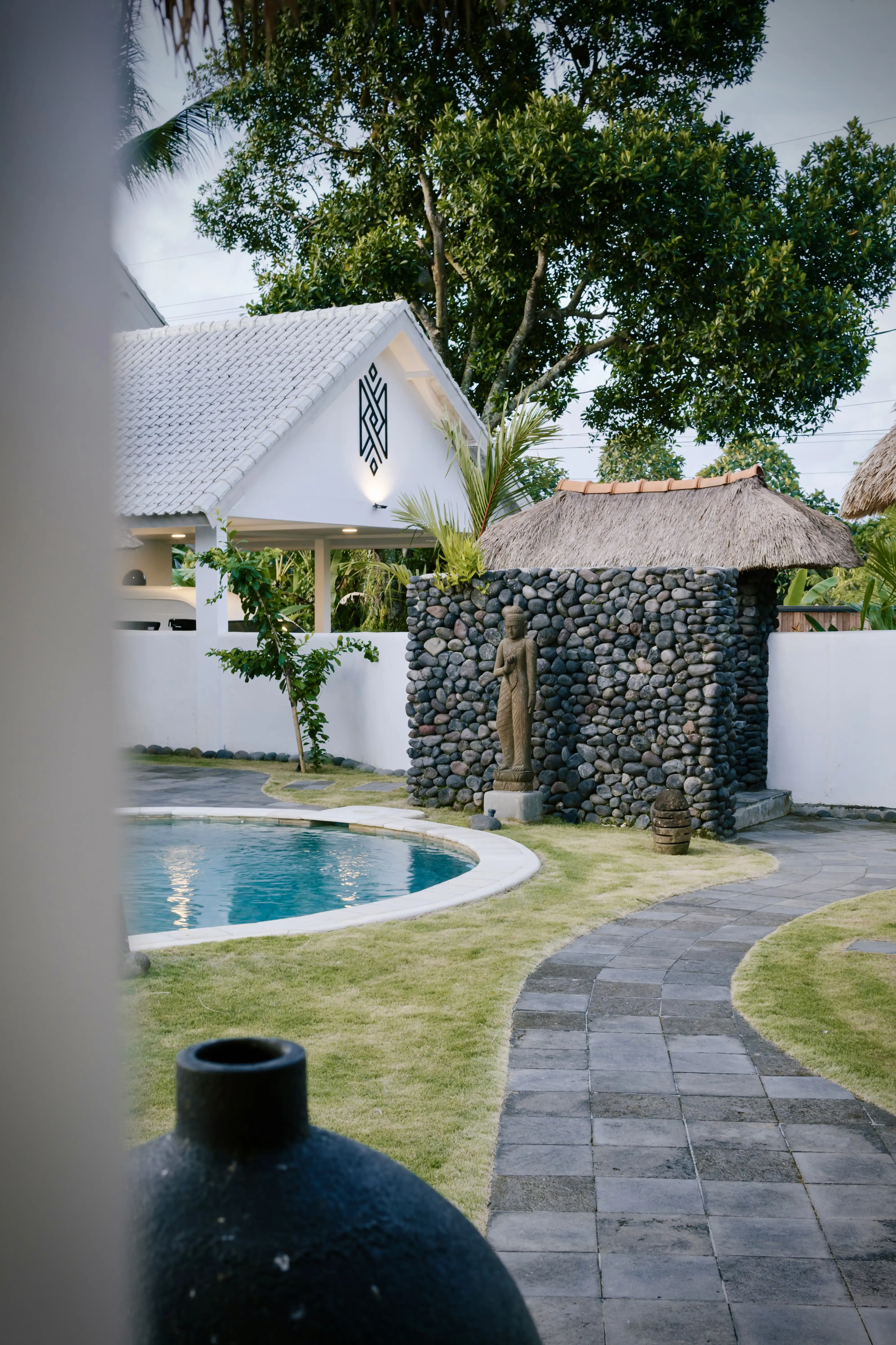 Other Properties 600m² in Indonesia, Tabanan. Priced at 1100000$ rent photo-35