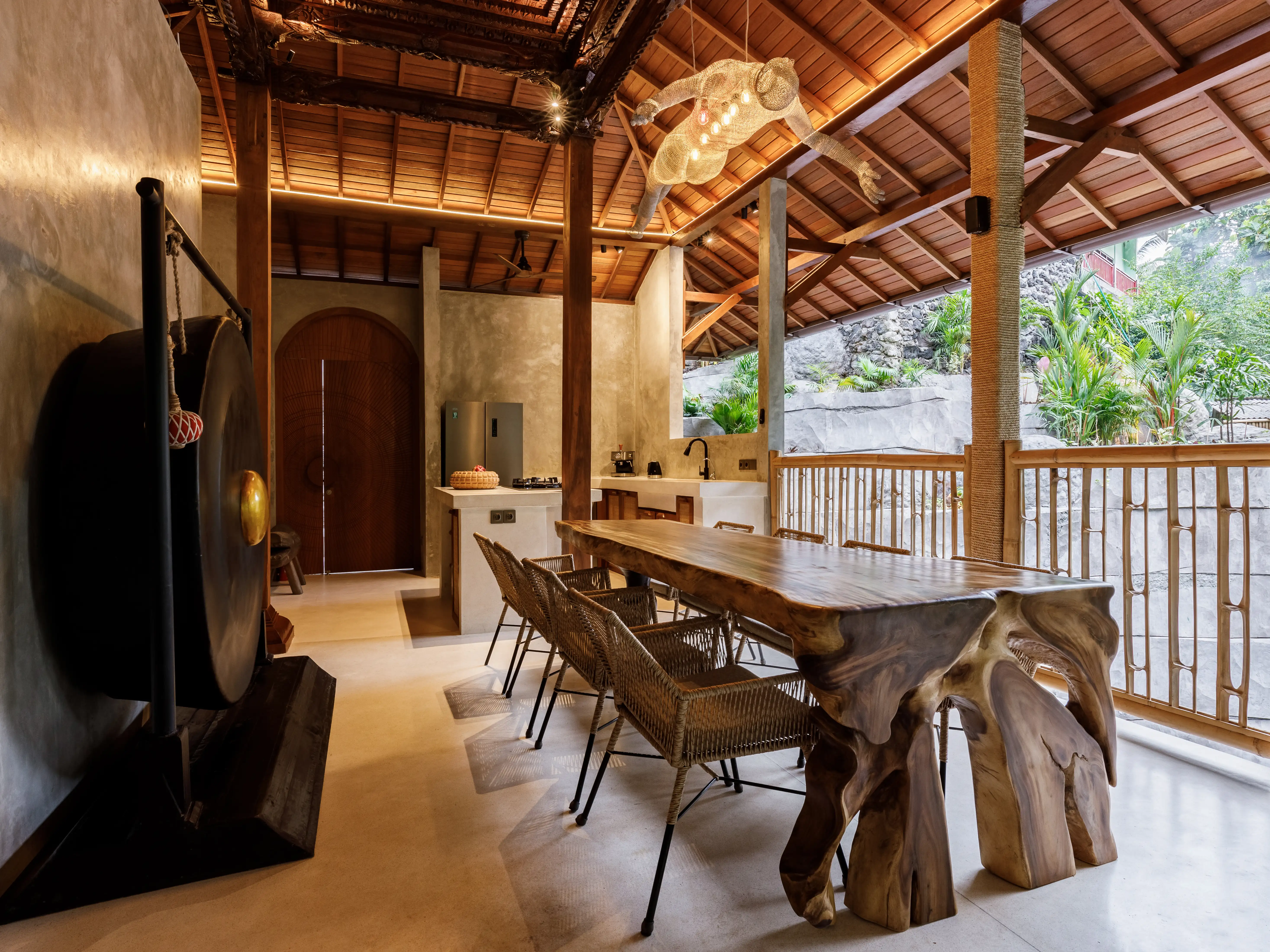 Villa 200m² in Indonesia, Ubud. Priced at 700000$ rent photo-12