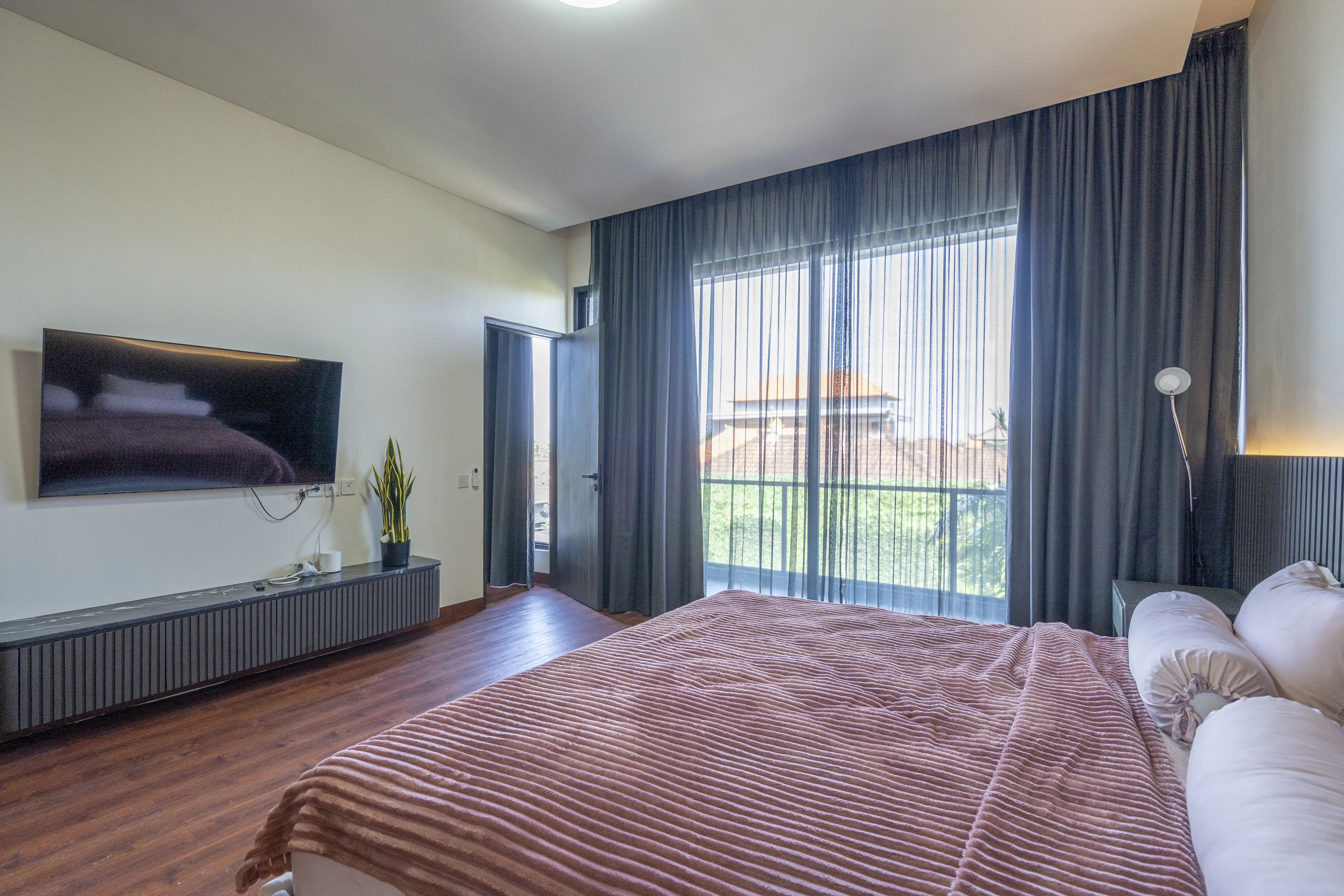 Villa 215m² in Indonesia, Kerobokan. Priced at 325000$ rent photo-11