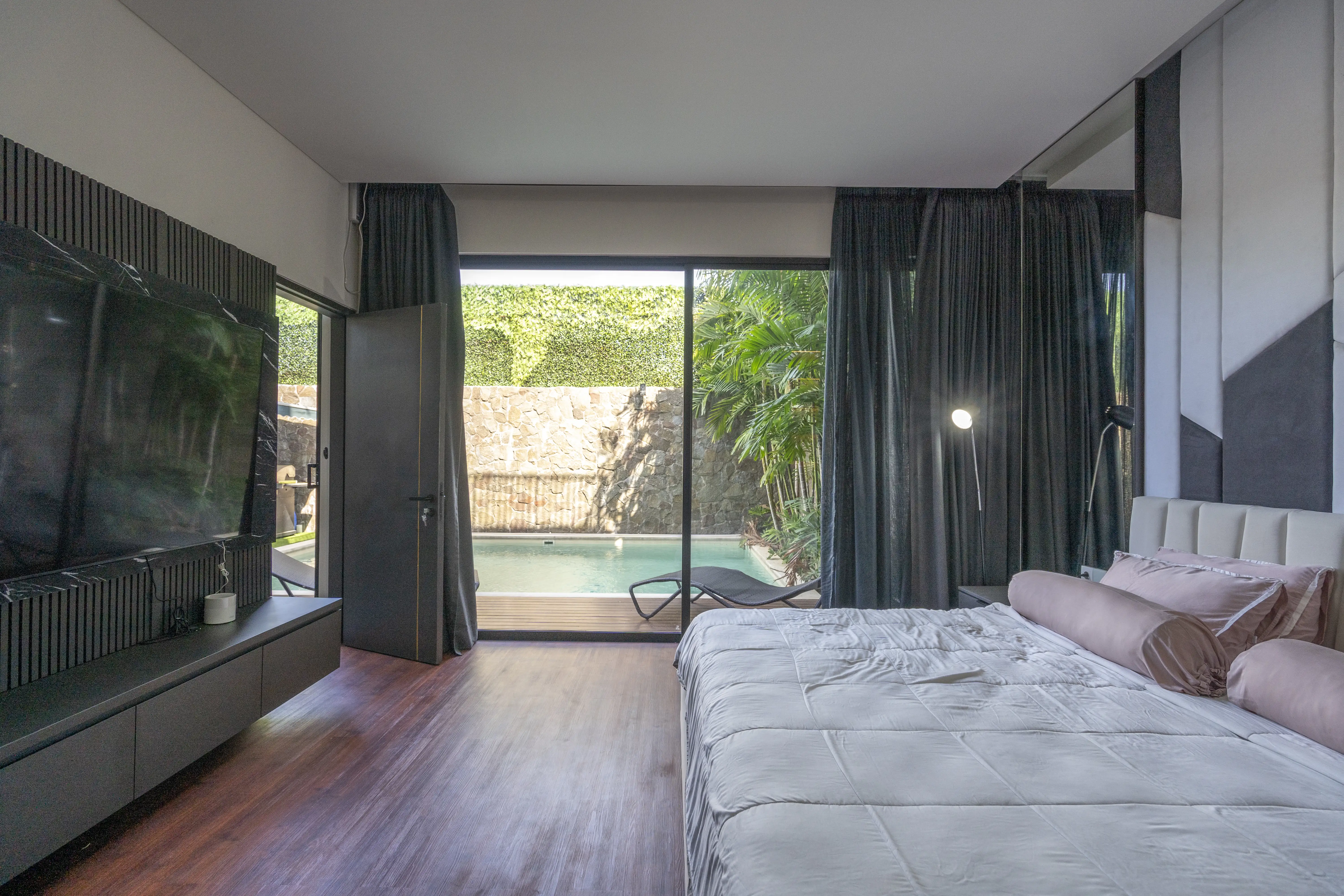 Villa 215m² in Indonesia, Kerobokan. Priced at 325000$ rent photo-16