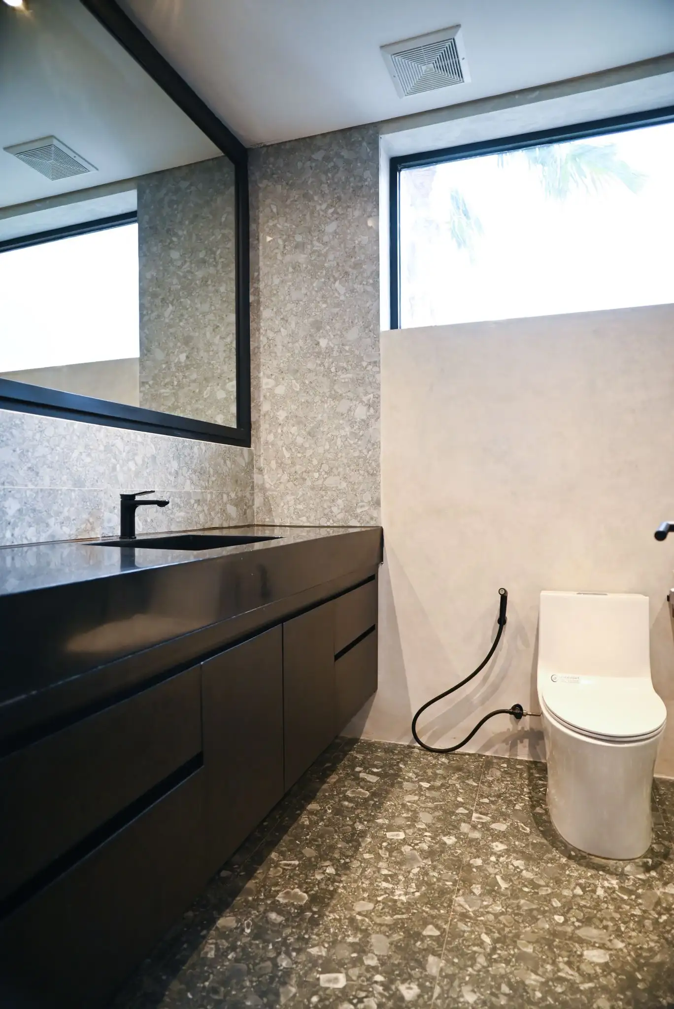 Flat 54m² in Indonesia, Canggu. Priced at 129000$ rent photo-4