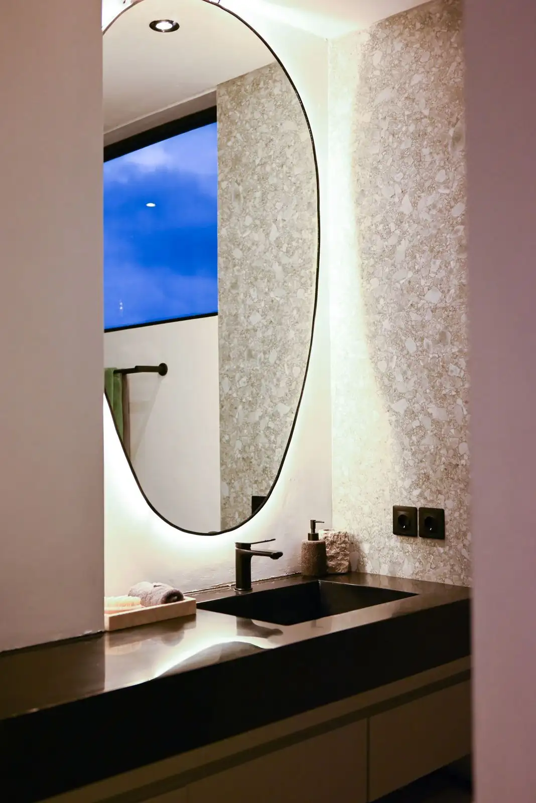 Flat 35m² in Indonesia, Canggu. Priced at 119000$ rent photo-3