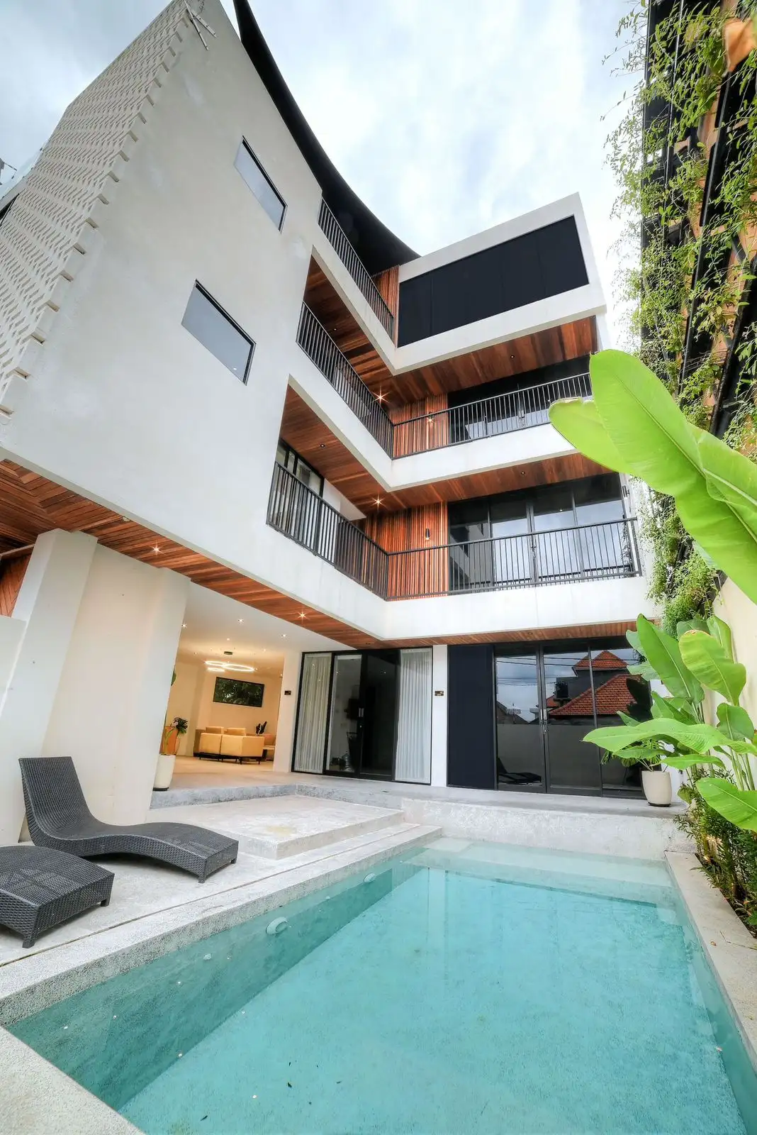 Flat 35m² in Indonesia, Canggu. Priced at 119000$ rent photo-10