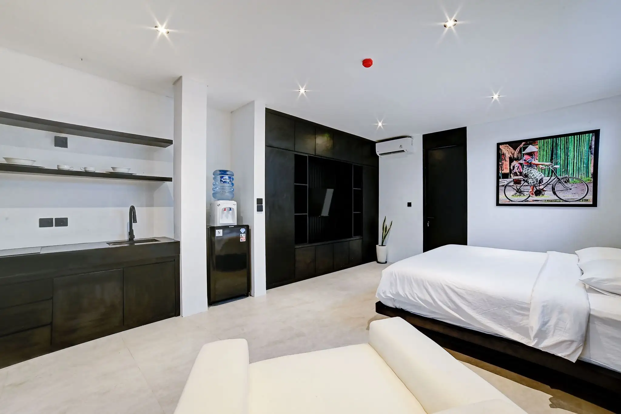 Flat 31m² in Indonesia, Canggu. Priced at 99000$ rent photo-3