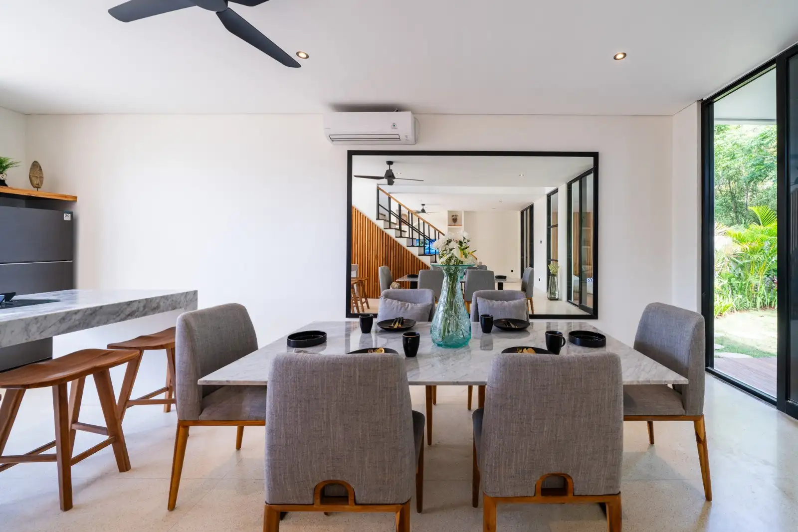 Villa 225m² in Indonesia, Bukit. Priced at 350000$ rent photo-8