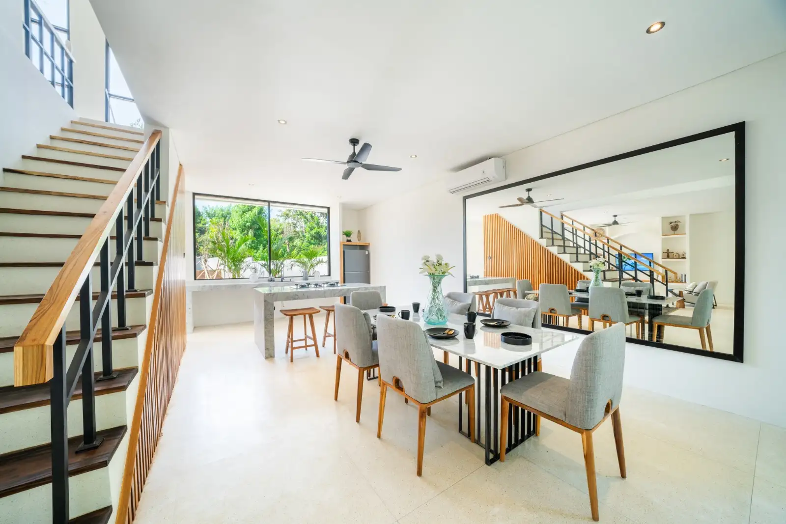 Villa 225m² in Indonesia, Bukit. Priced at 350000$ rent photo-9