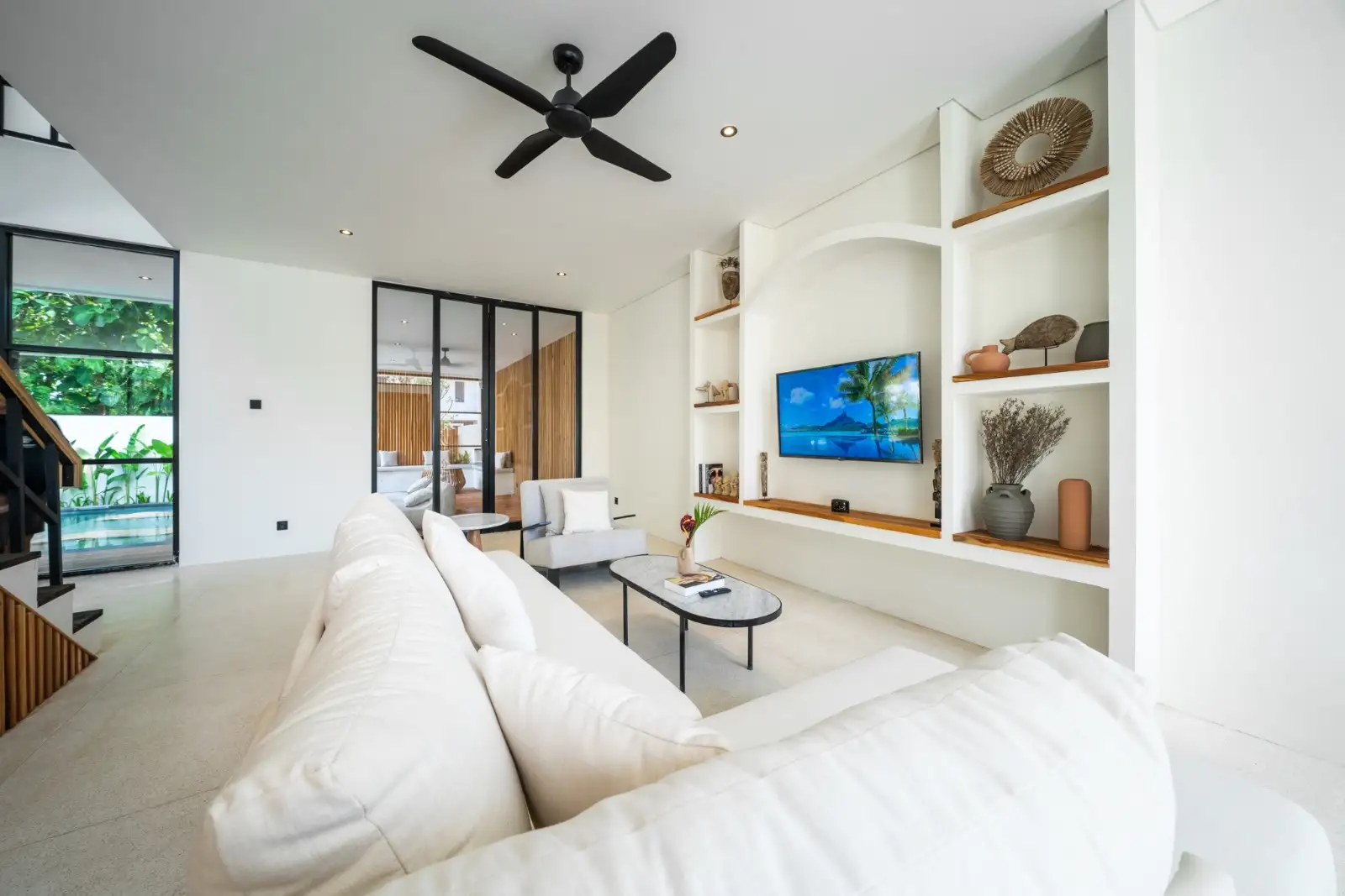Villa 225m² in Indonesia, Bukit. Priced at 350000$ rent photo-11