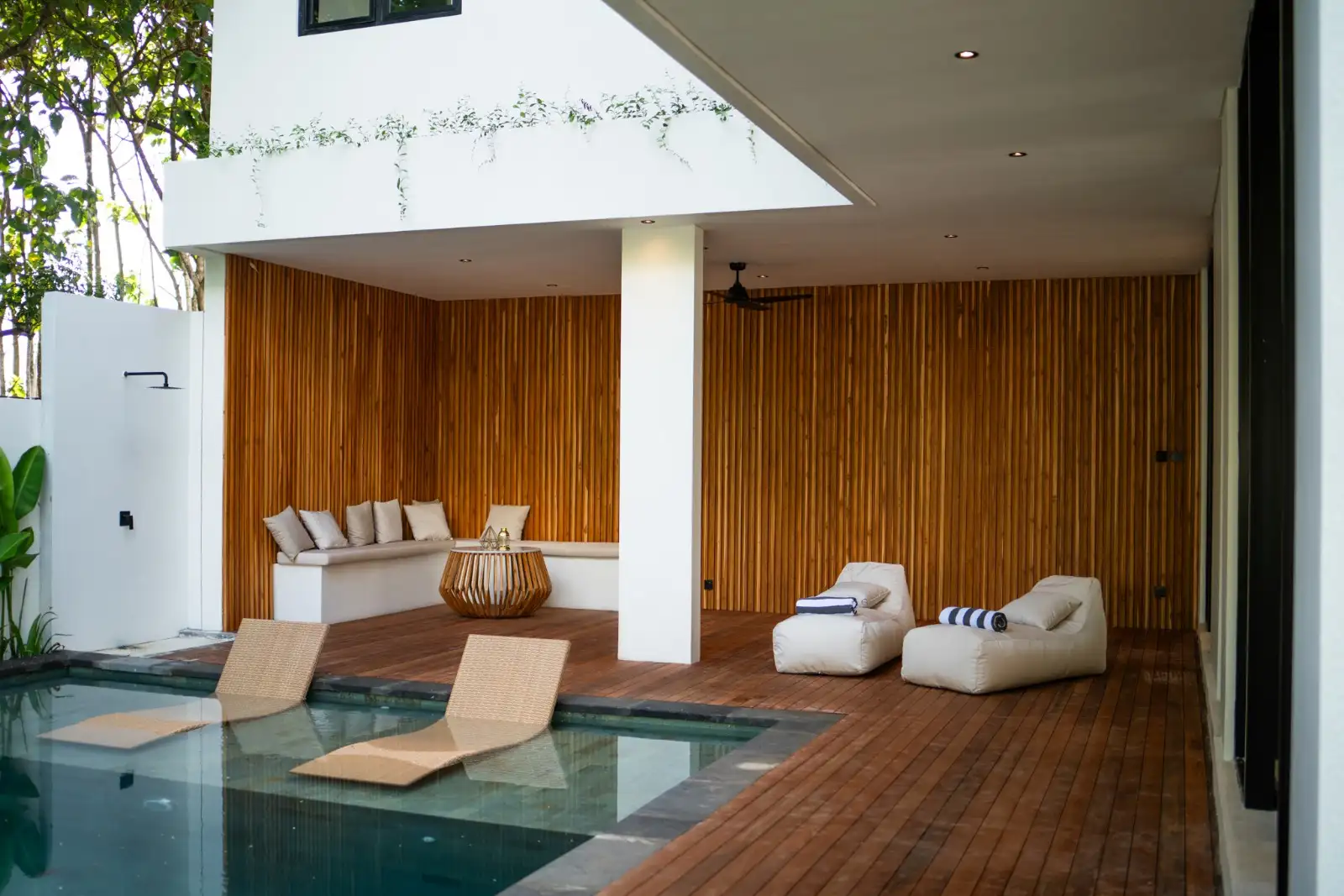 Villa 225m² in Indonesia, Bukit. Priced at 350000$ rent photo-13