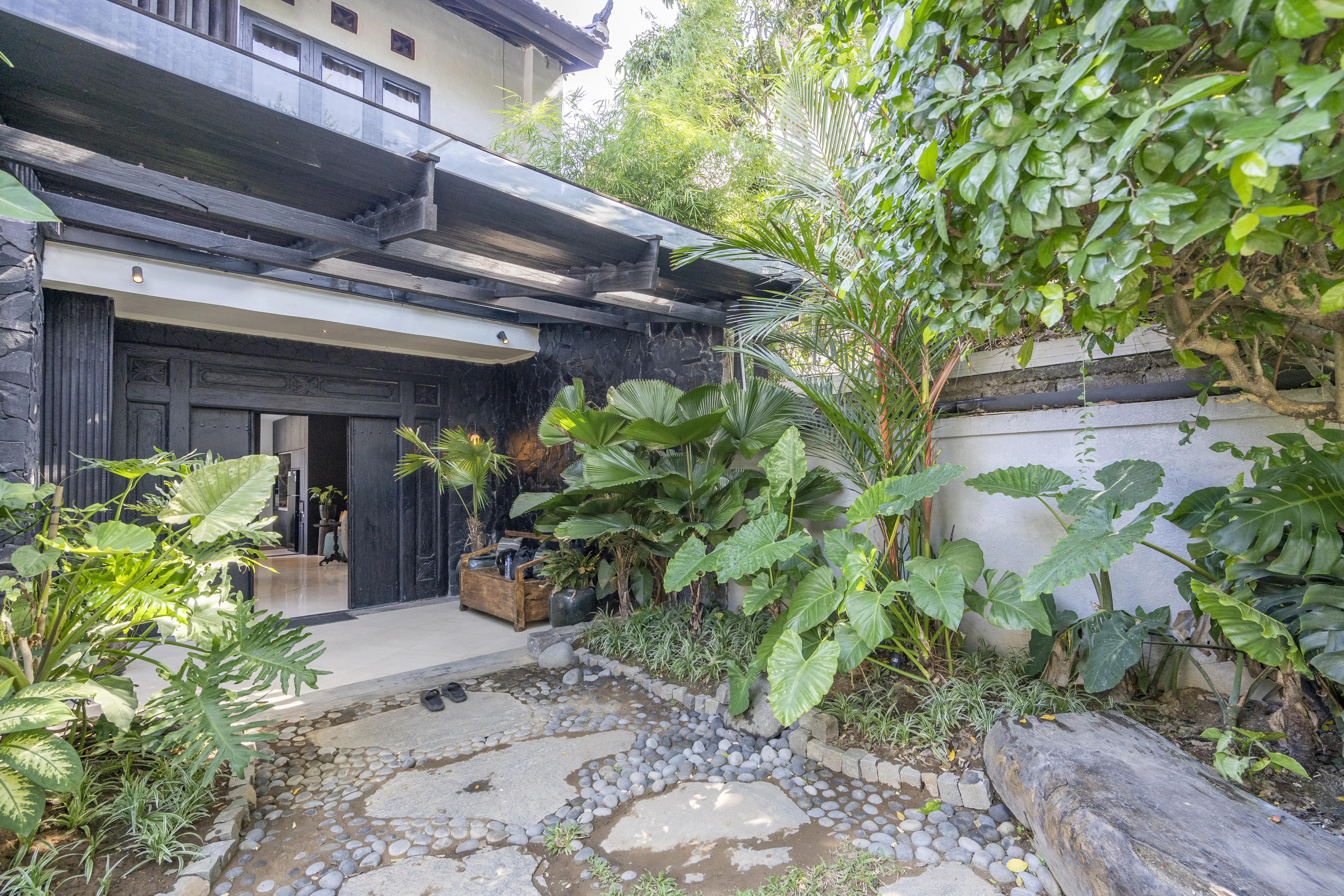 Villa 280m² in Indonesia, Kerobokan. Priced at 549000$ rent photo-2