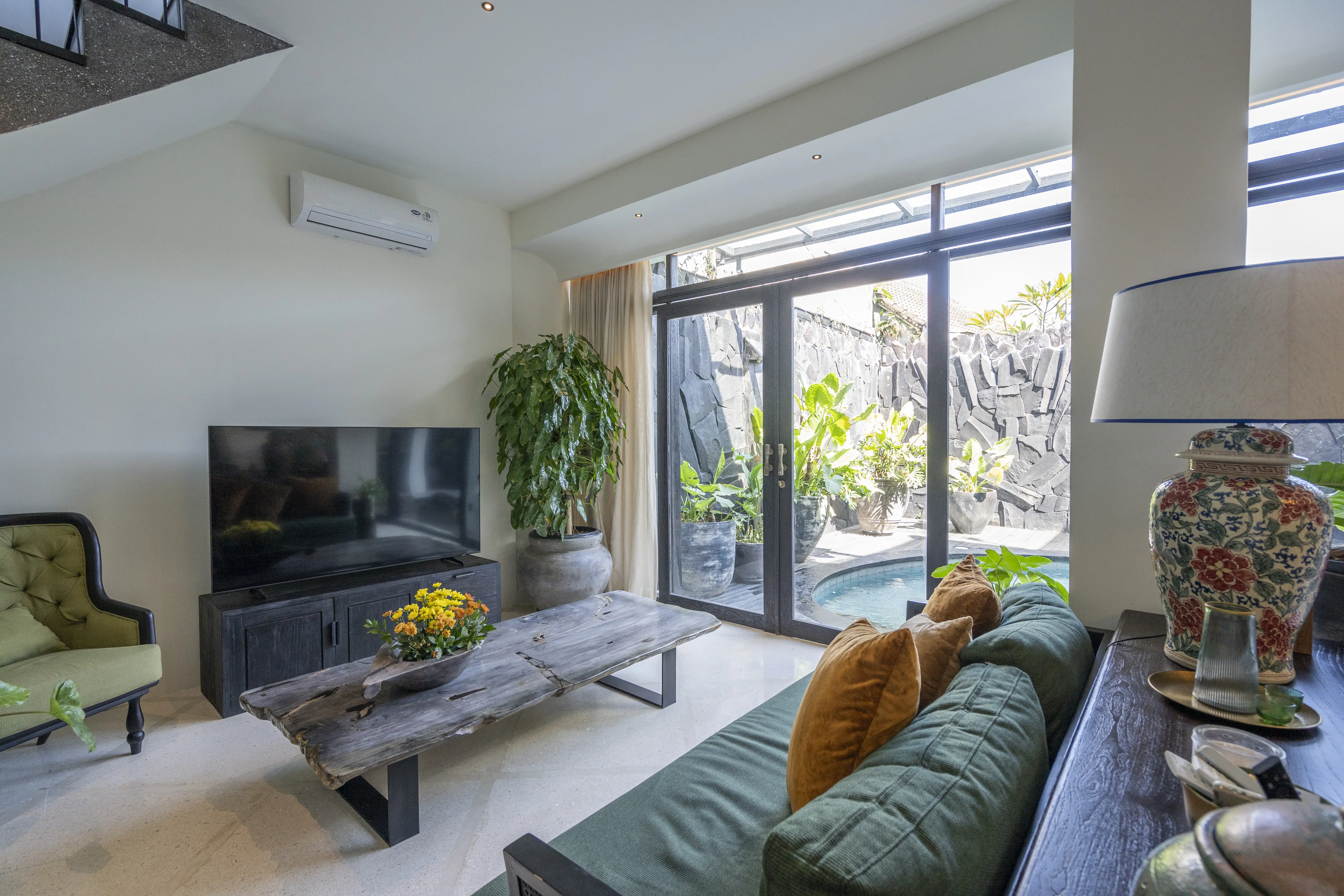 Villa 280m² in Indonesia, Kerobokan. Priced at 549000$ rent photo-21