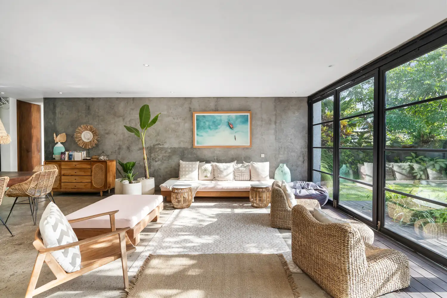 Villa 360m² in Indonesia, Canggu. Priced at 320000$ rent photo-2