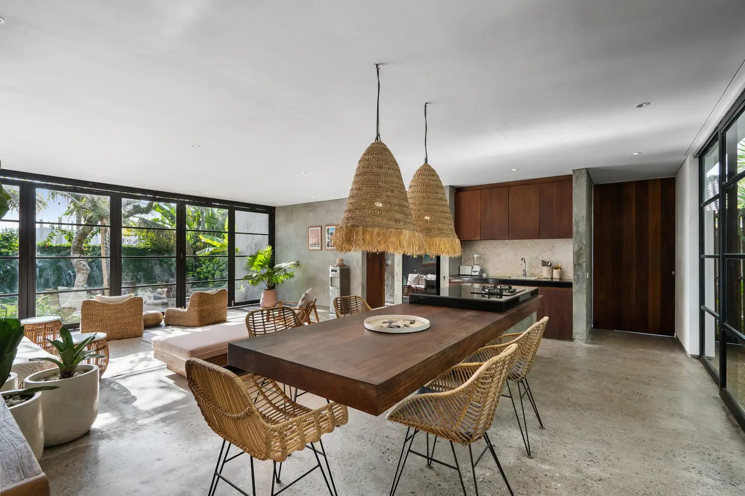 Villa 360m² in Indonesia, Canggu. Priced at 320000$ rent photo-4