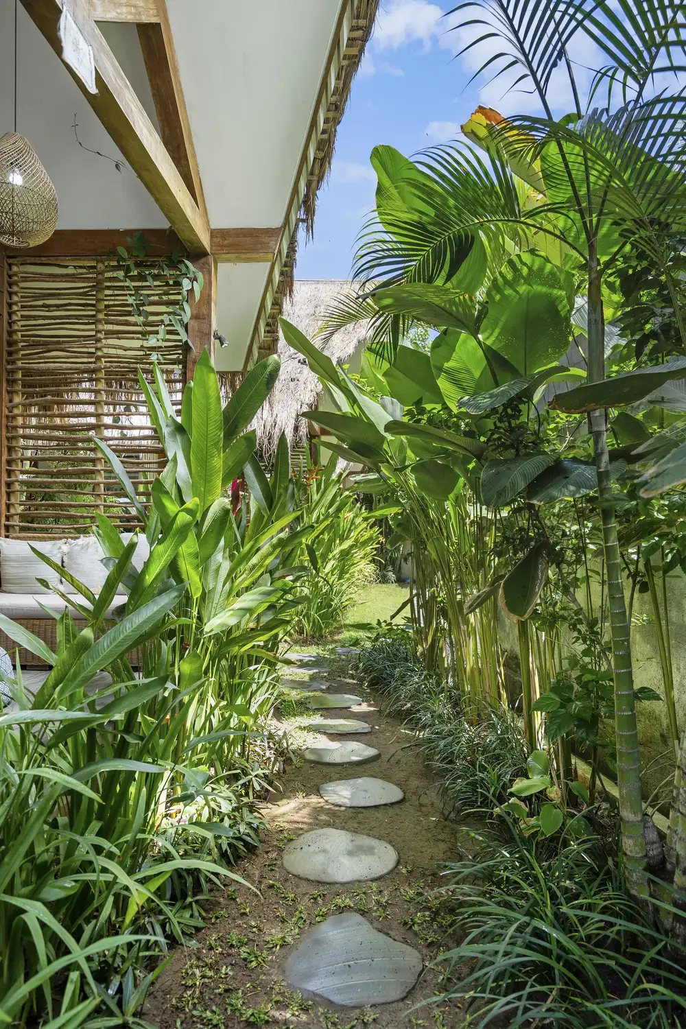 Villa 360m² in Indonesia, Canggu. Priced at 320000$ rent photo-11